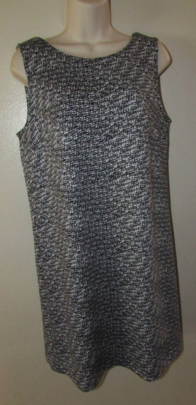 Worthington Women’s Medium Dress White & Black Weave Design Gold Back Zip Sheath