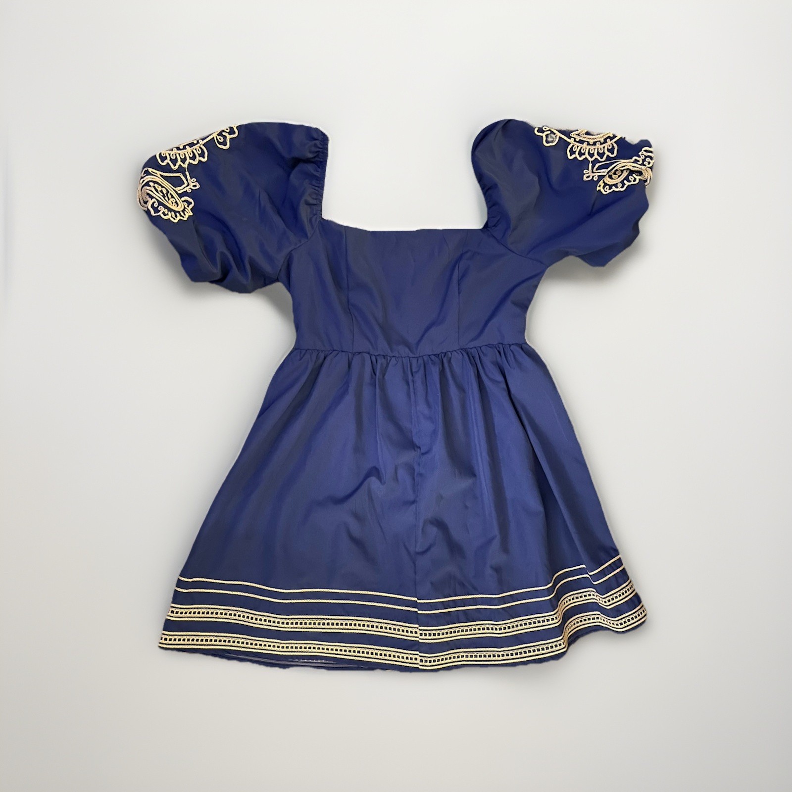 She & Sky NWT Dress Sz L Periwinkle Blue Embroidered Puff Sleeve Embroidered Hem