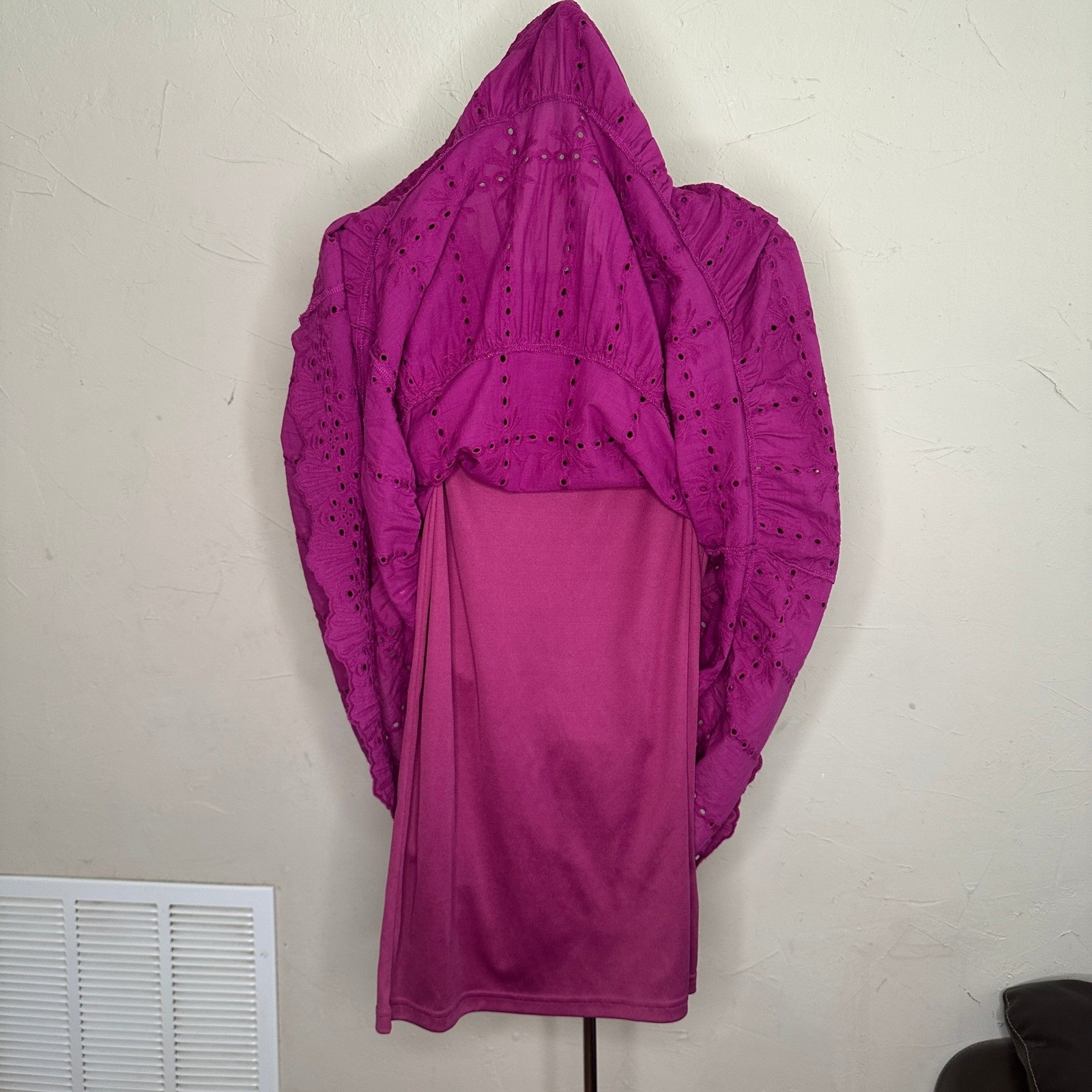 She + Sky Magenta Purple Eyelet Tiered Mini Dress Flutter Sleeve Small