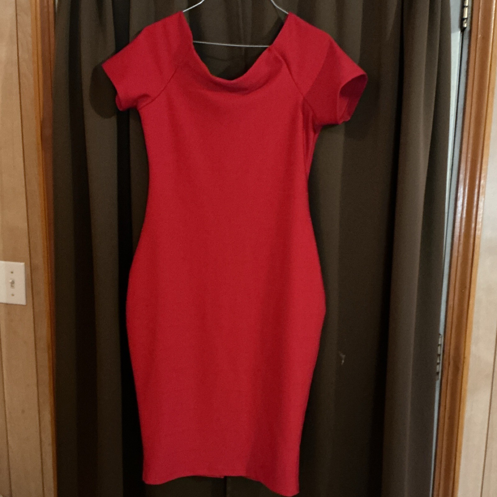 loveJ Red Solid Bodycon Short Sleeve Zip Back Knee Length Dress Size L