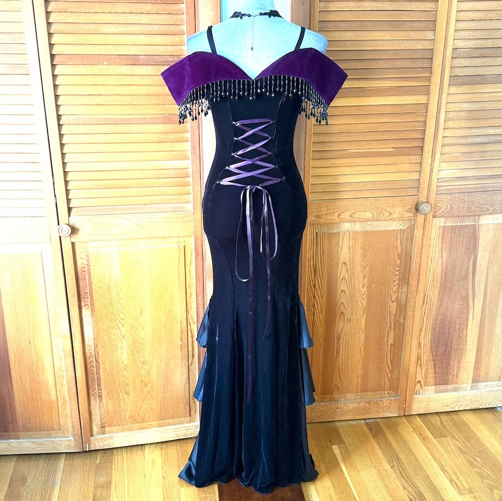 Devil Fashion Gothic Victorian ‘Vampire Masquerade’ Purple Black Velvet Gown M