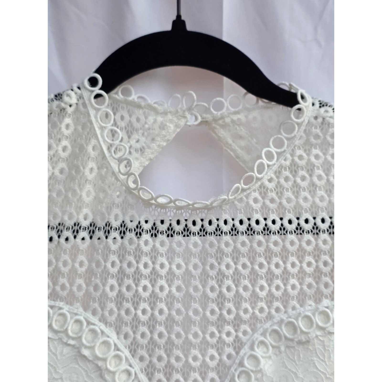 Two Sisters The Label White Lace Mini Dress Ruffle Keyhole Back Bridal Size 4 S