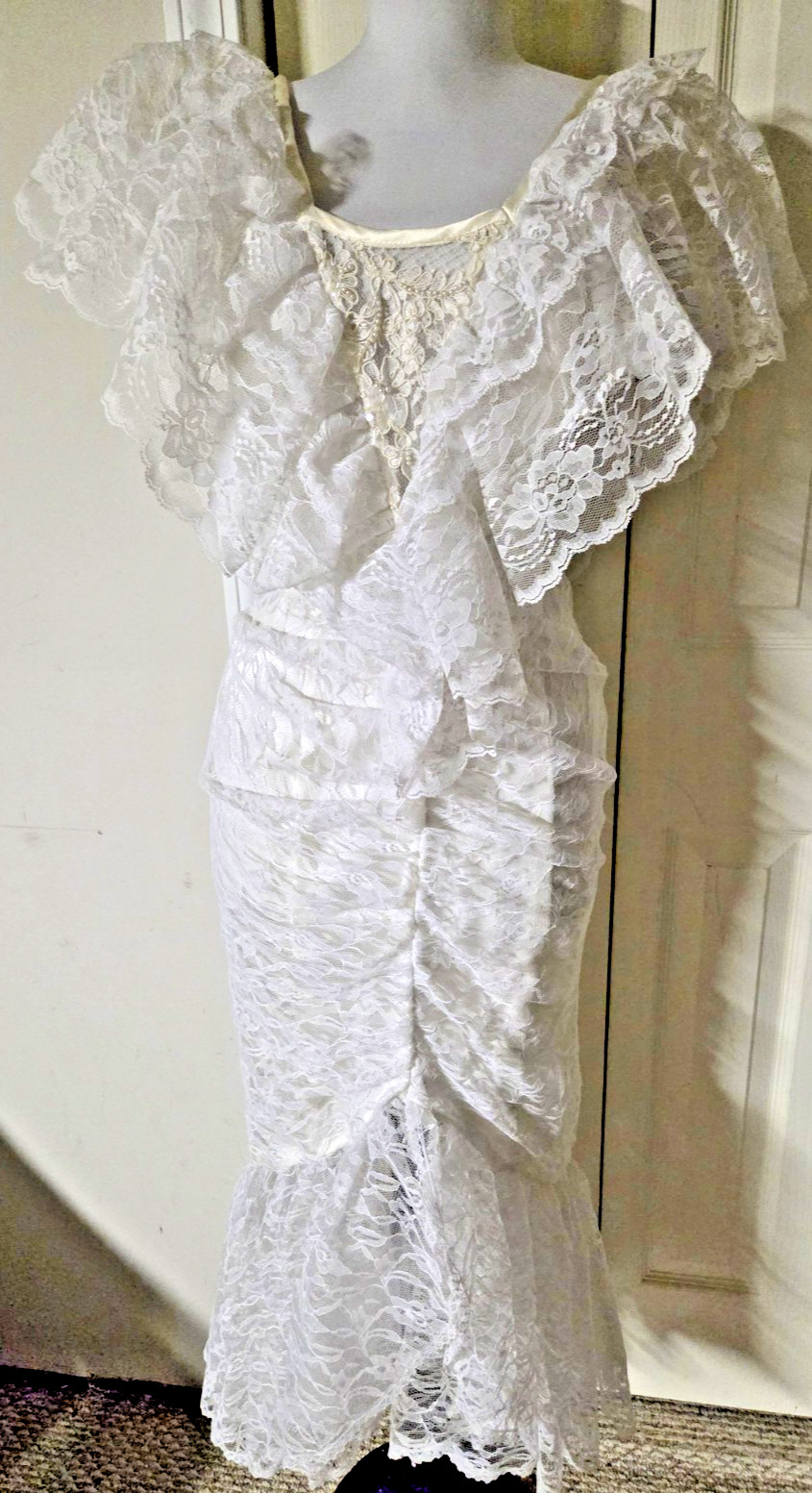 Contempo Casuals Dress Gown White Lace Tulle Ruching Mermaid Vintage 9/10 CA USA