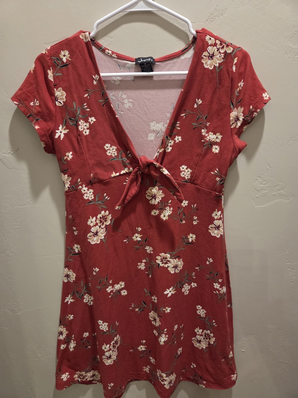 Justify Rust Floral Mini Dress Size M Tie Front Cap Sleeves Flirty Romance-00287