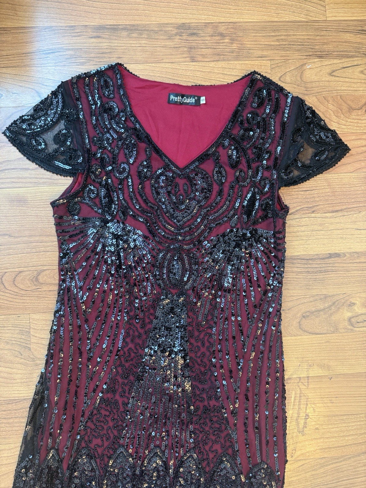 PrettyGuide S Burgundy Black Sequin Fringe V-Neck Sheath Knee Dress Short Slv
