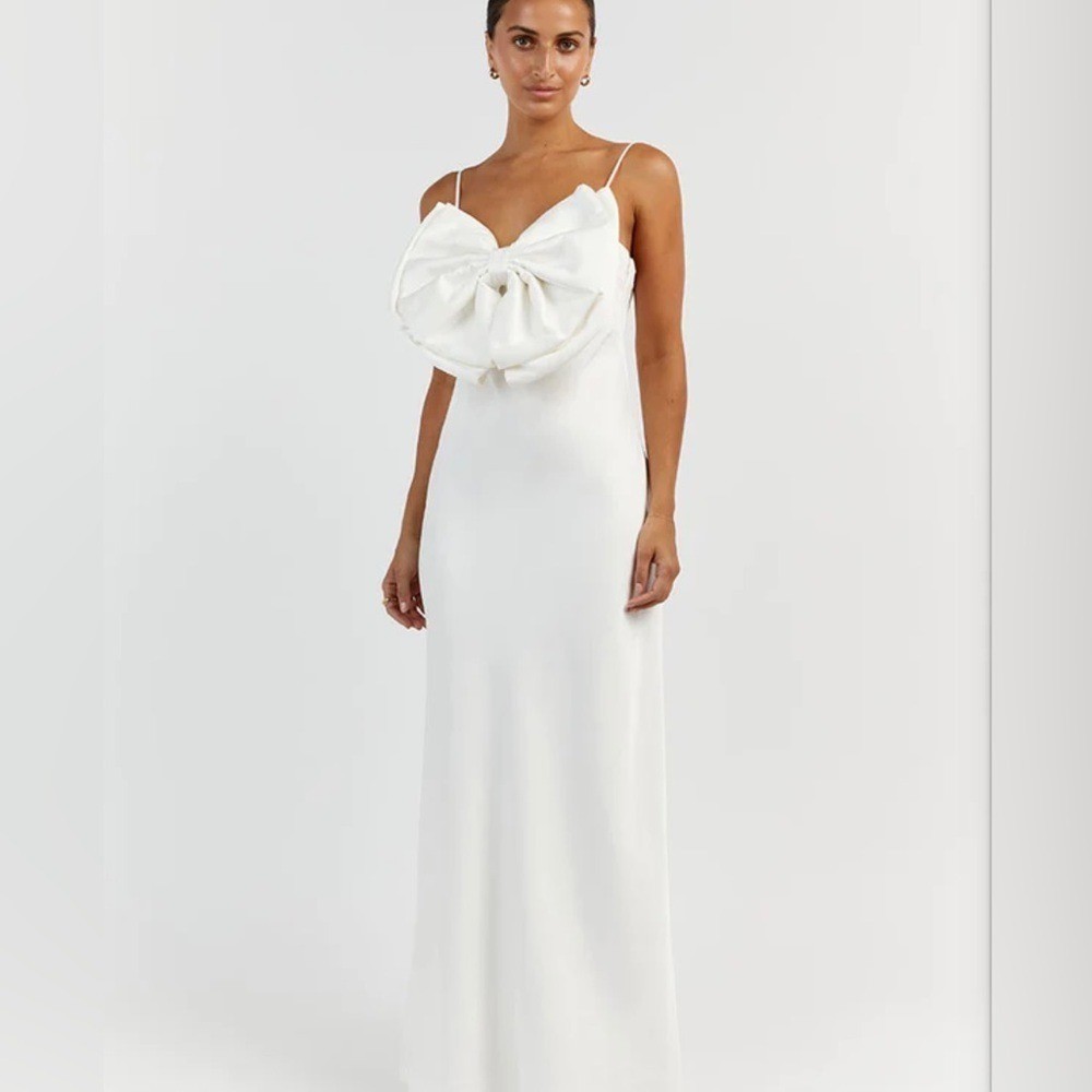 DISSH White Front Bow Midi Dress NWT – Size 4 (fits 2) Wedding / Event