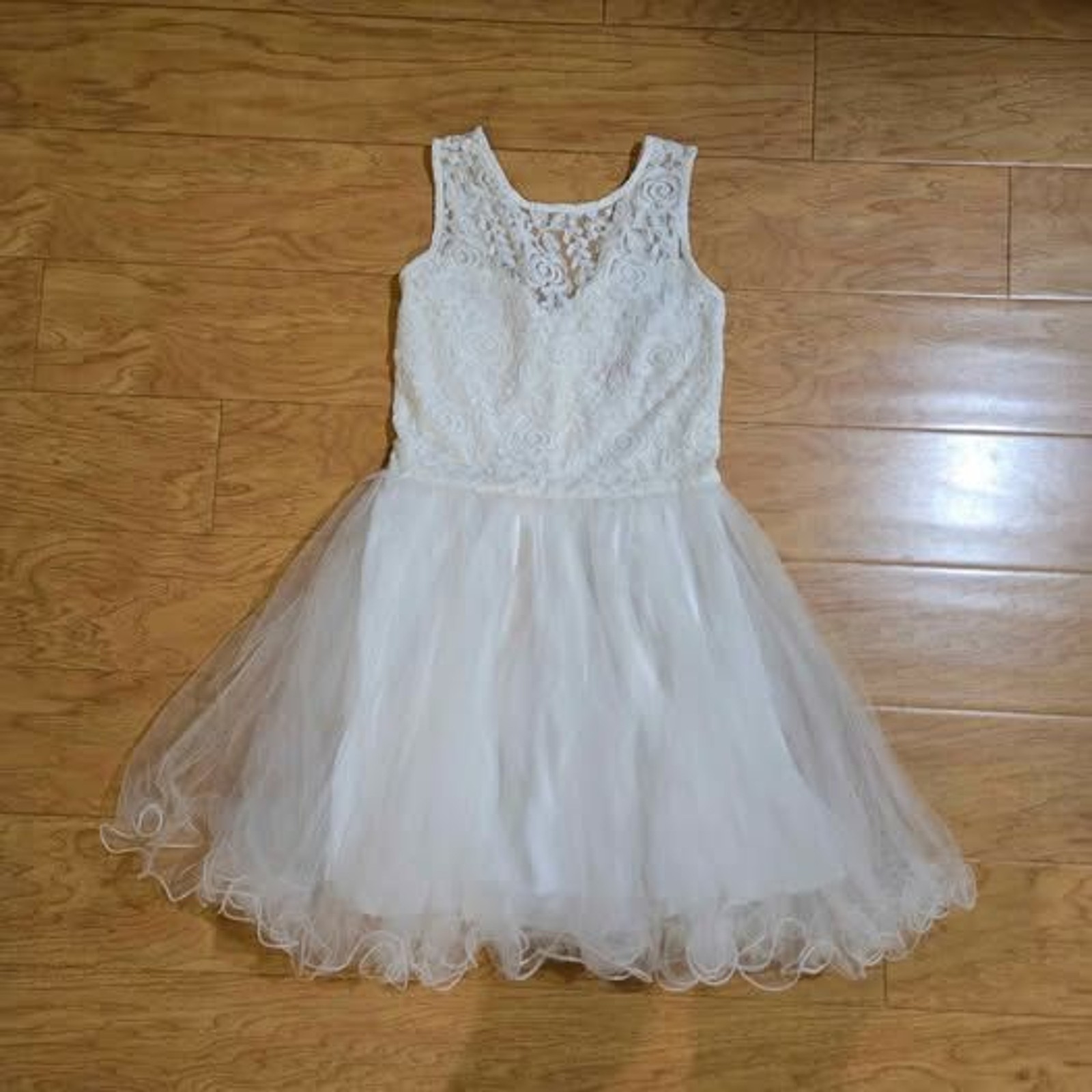 Dancing Queen White Lace Tulle Dress Size M