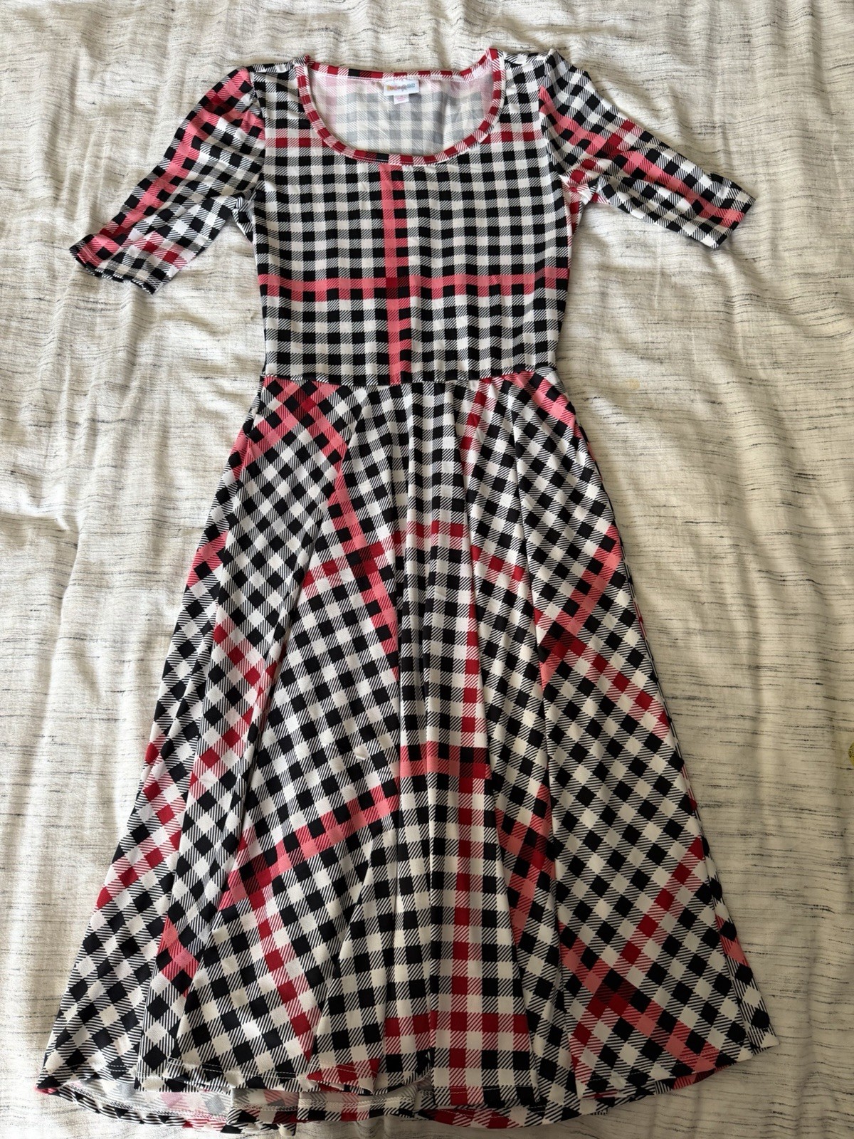 LuLaRoe Women S Black White Red Plaid A-Line Knee Dress Scoop Neck 3/4 Sleeve