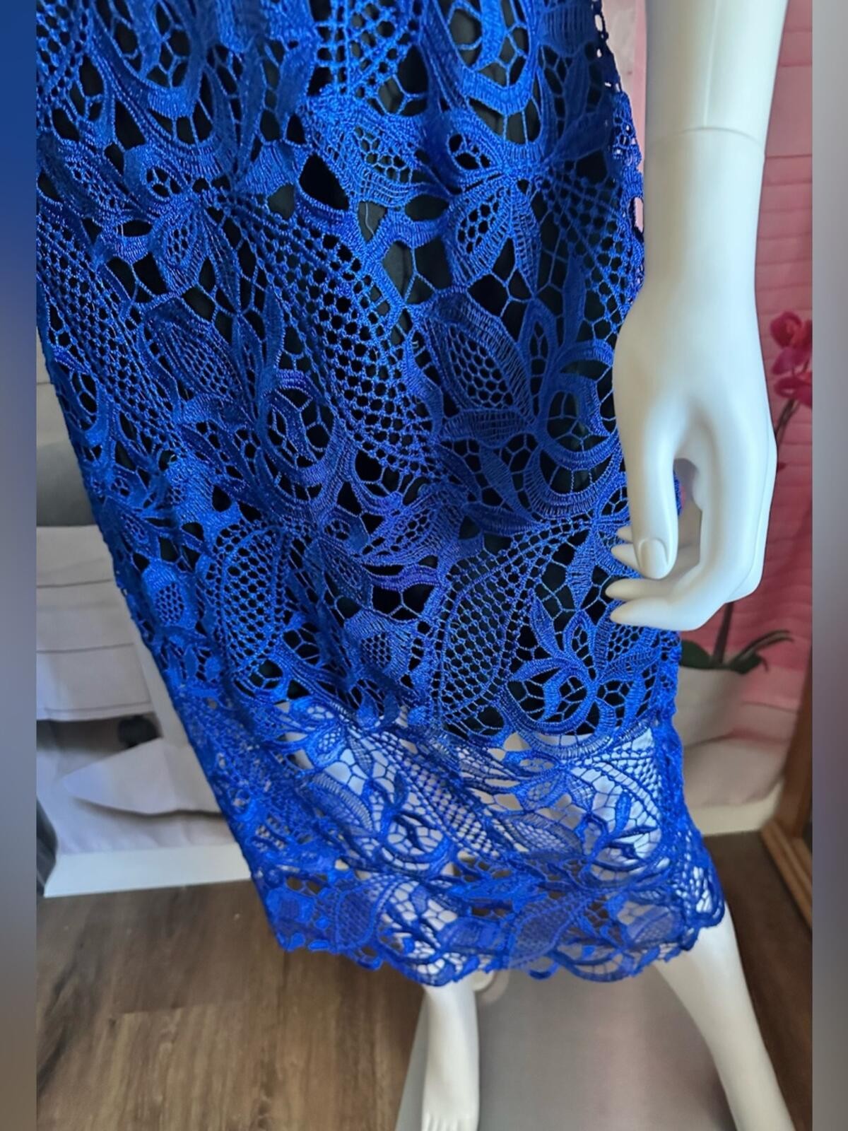 Alexia Admor Blue Guipure Lace Sheath Dress