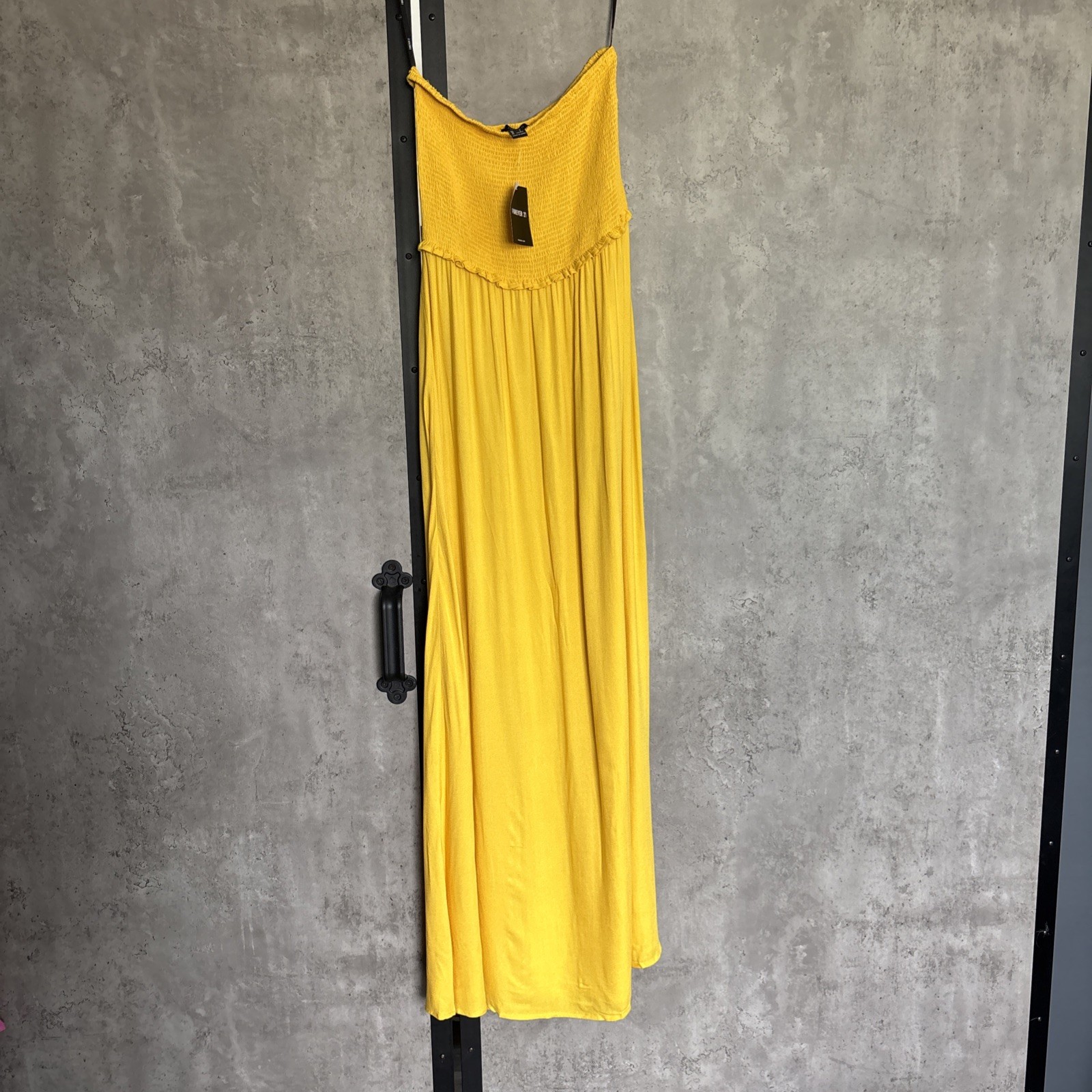 Forever 21 Dress Women Large Yellow Smocked Strapless Maxi Summer NWT Runs Small
