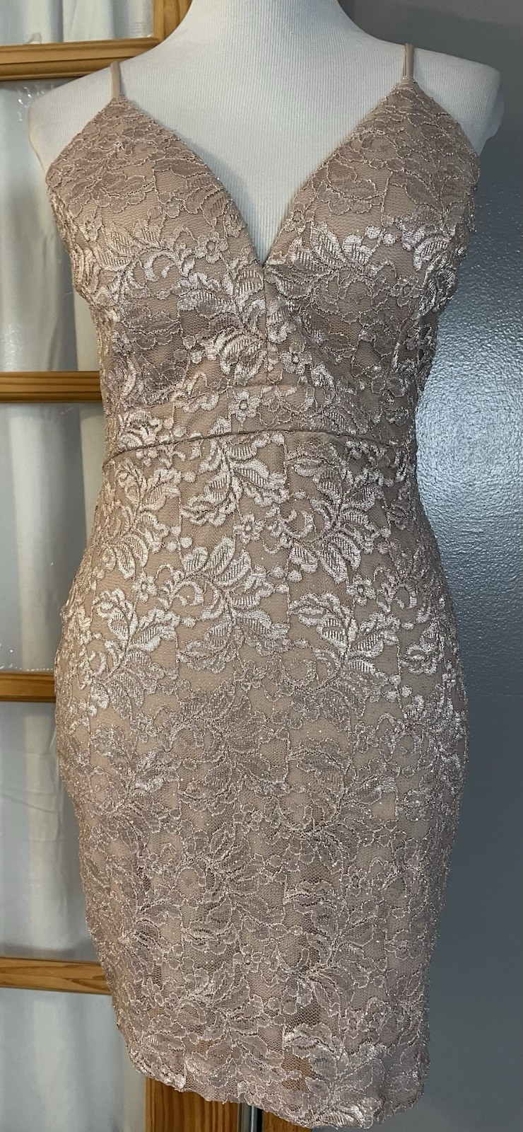 Emerald Sundae Floral Lace Cocktail Dress Sz L Mini Peach Cut Out Formal Club