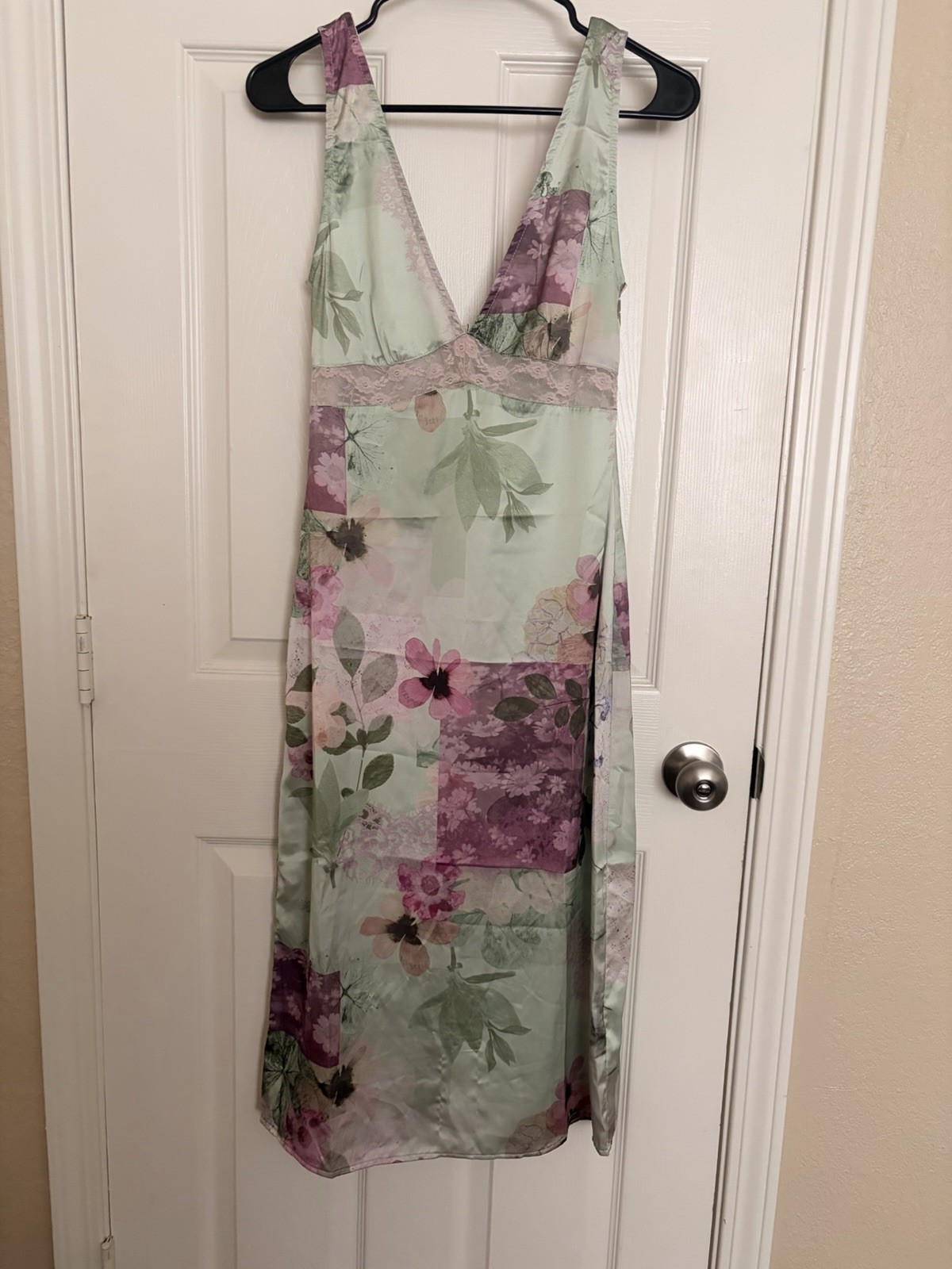 Motel Green and Purple Floral Midi Dress Whit Lace Details Fairy Core Cottage