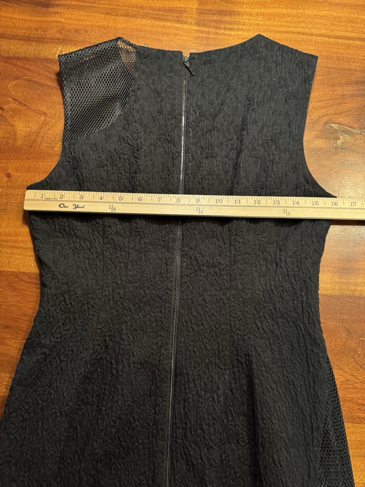 ELIE TAHARI Black Sleeveless Sheath Dress Textured Fabric Mesh Panels Sz 8
