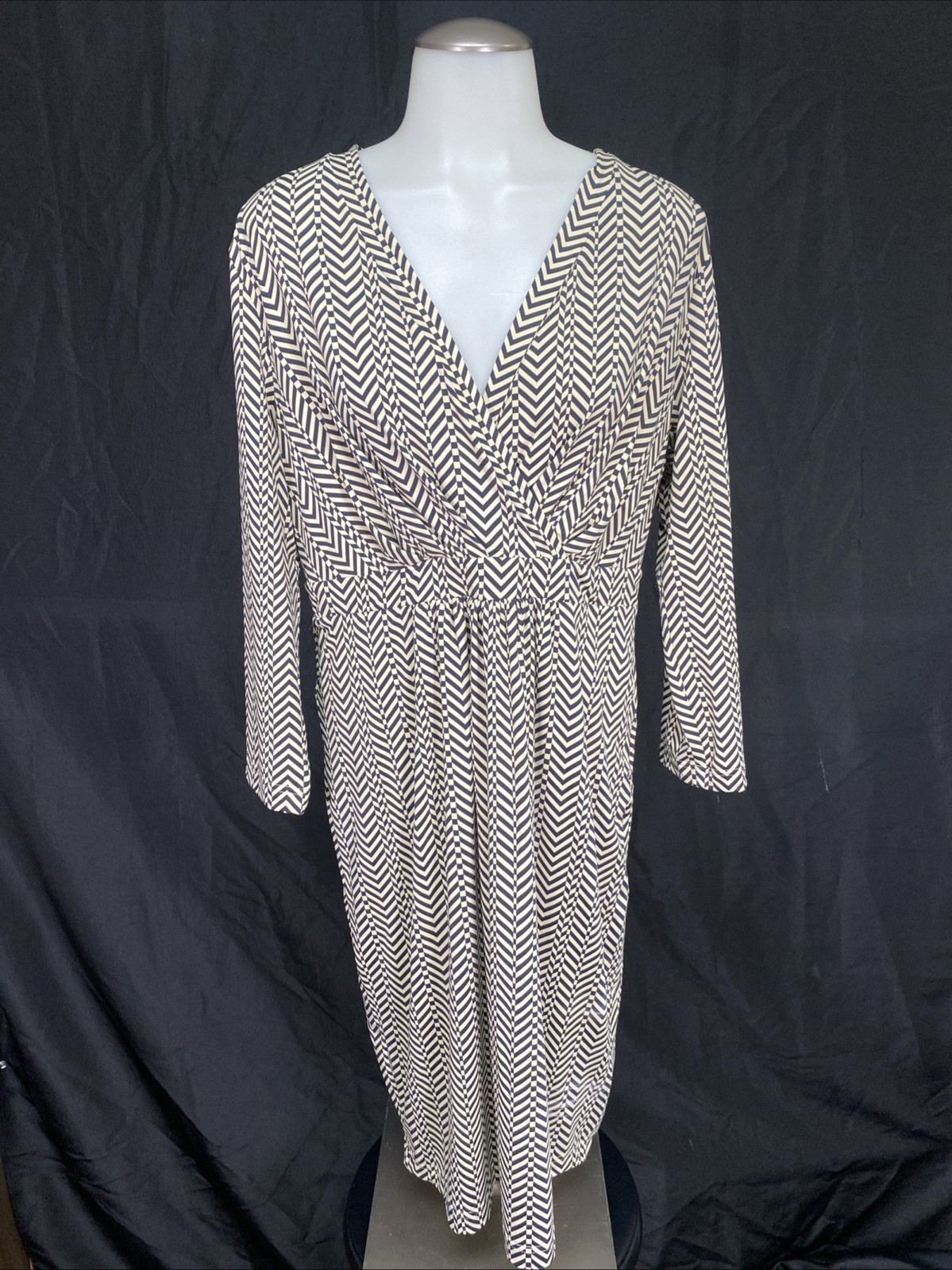 NWT Ellie Kai Kay Dress Black/White Chevron Size 12