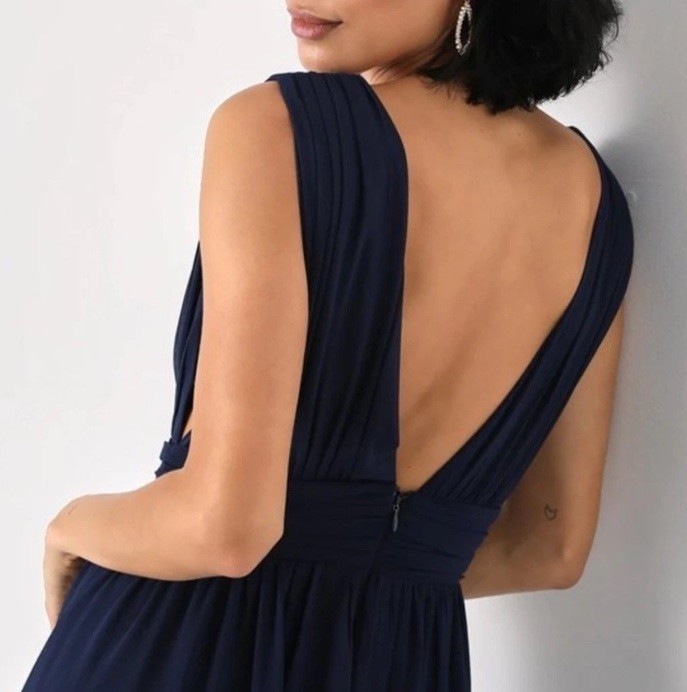 New With Tags!! Lulus Navy Blue Plunging V Neck Pleated Maxi Dress Size S