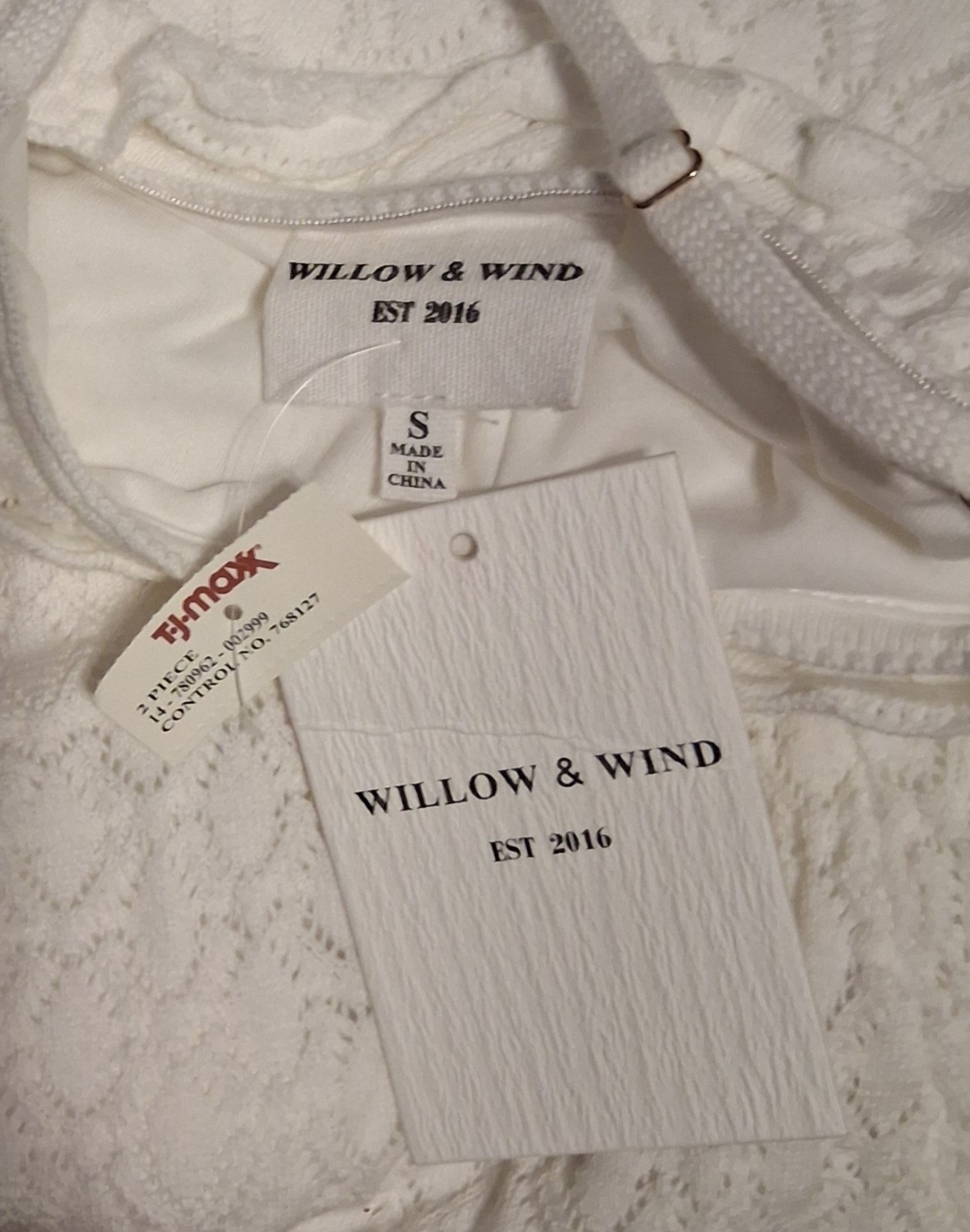 Willow & Wind White Solid Lace Sheath Dress Ruffle Puff Long Sleeve Lined S
