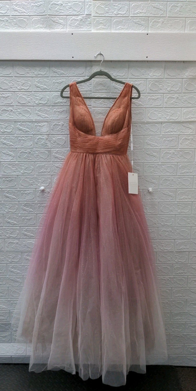 New Mac Duggal Glitter Ombre V Neck Sleeveless Gown In Vintage Rose Sz 2