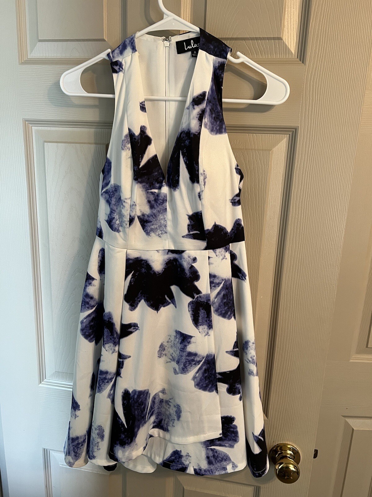 Lulus White Blue Floral Faux Wrap Dress Size Small, With Cups (Can Be Cut Out)