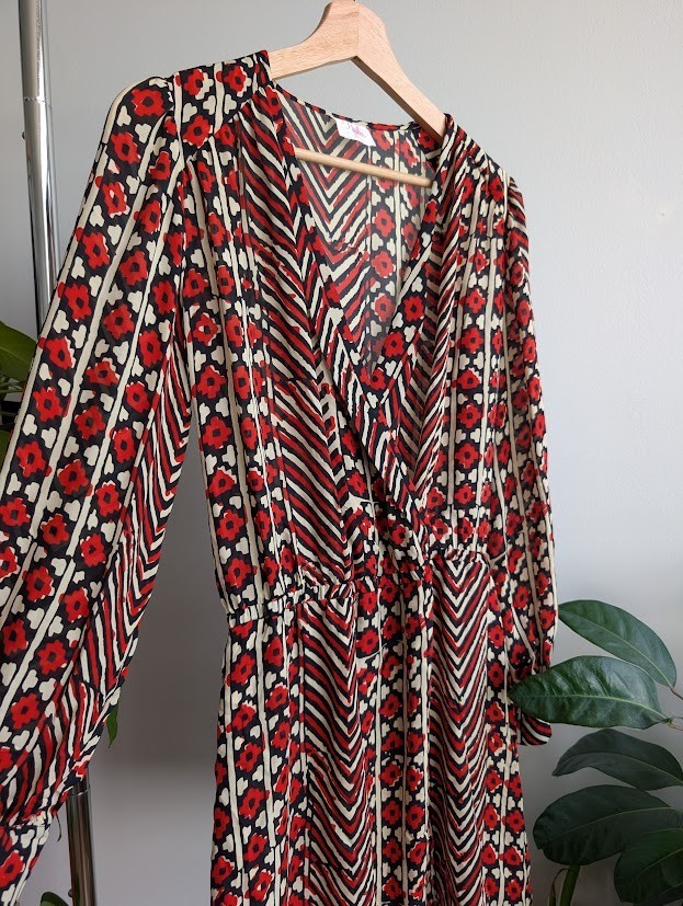 100% Silk cocktail dress mini V Neck elastic waist Abstract floral Long Sleeve