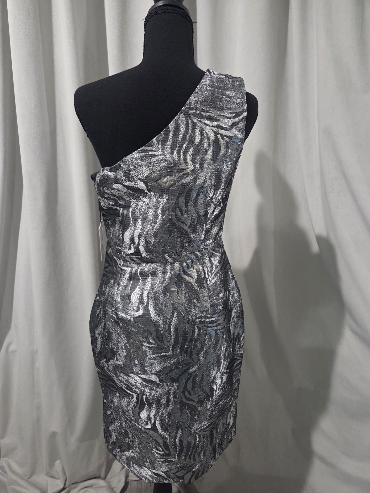Calvin Klein One Shoulder Metallic Jacquard Sheath Dress Silver/Black 4 CD7L21BF