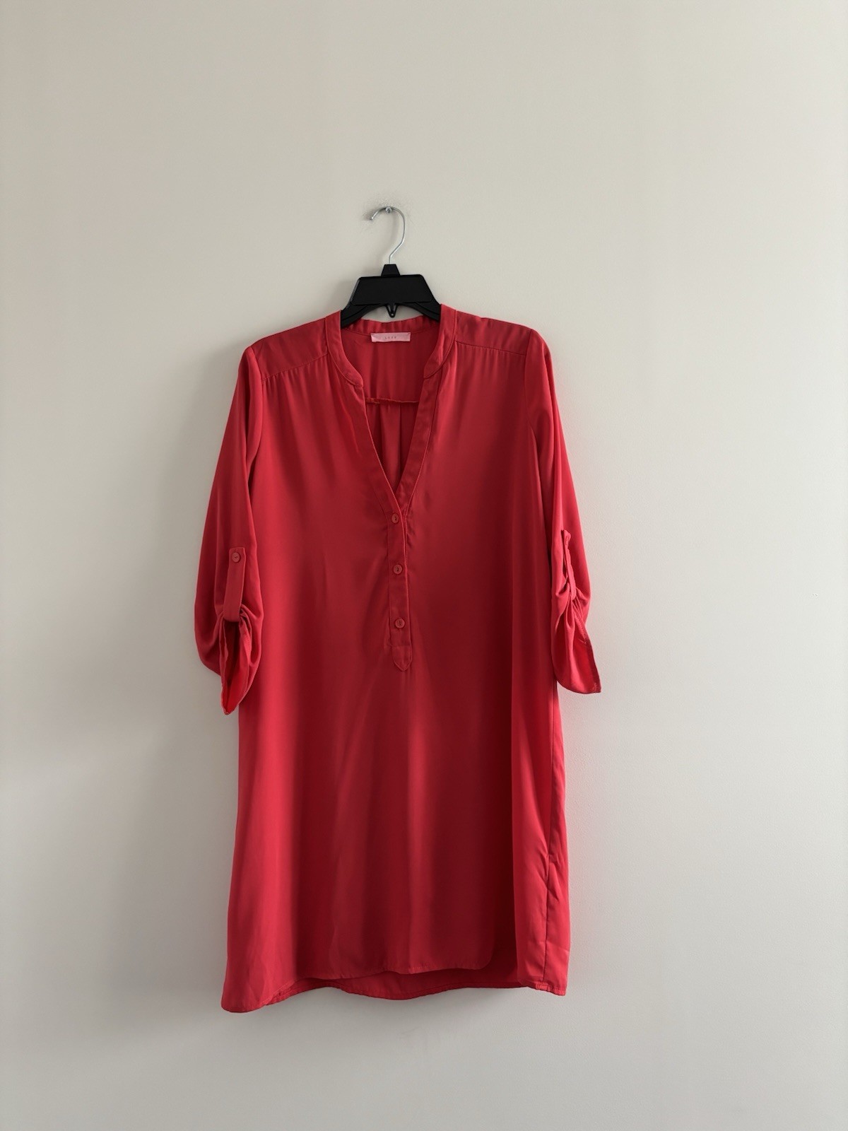 LUSH Dress Red V Neck Tunic Shift Button Roll Tab Women M Minimalist Classic USA
