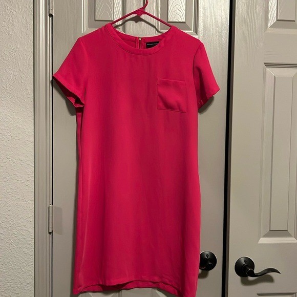 Hot pink short sleeve dress size 8 Adrienne Vittadini dress