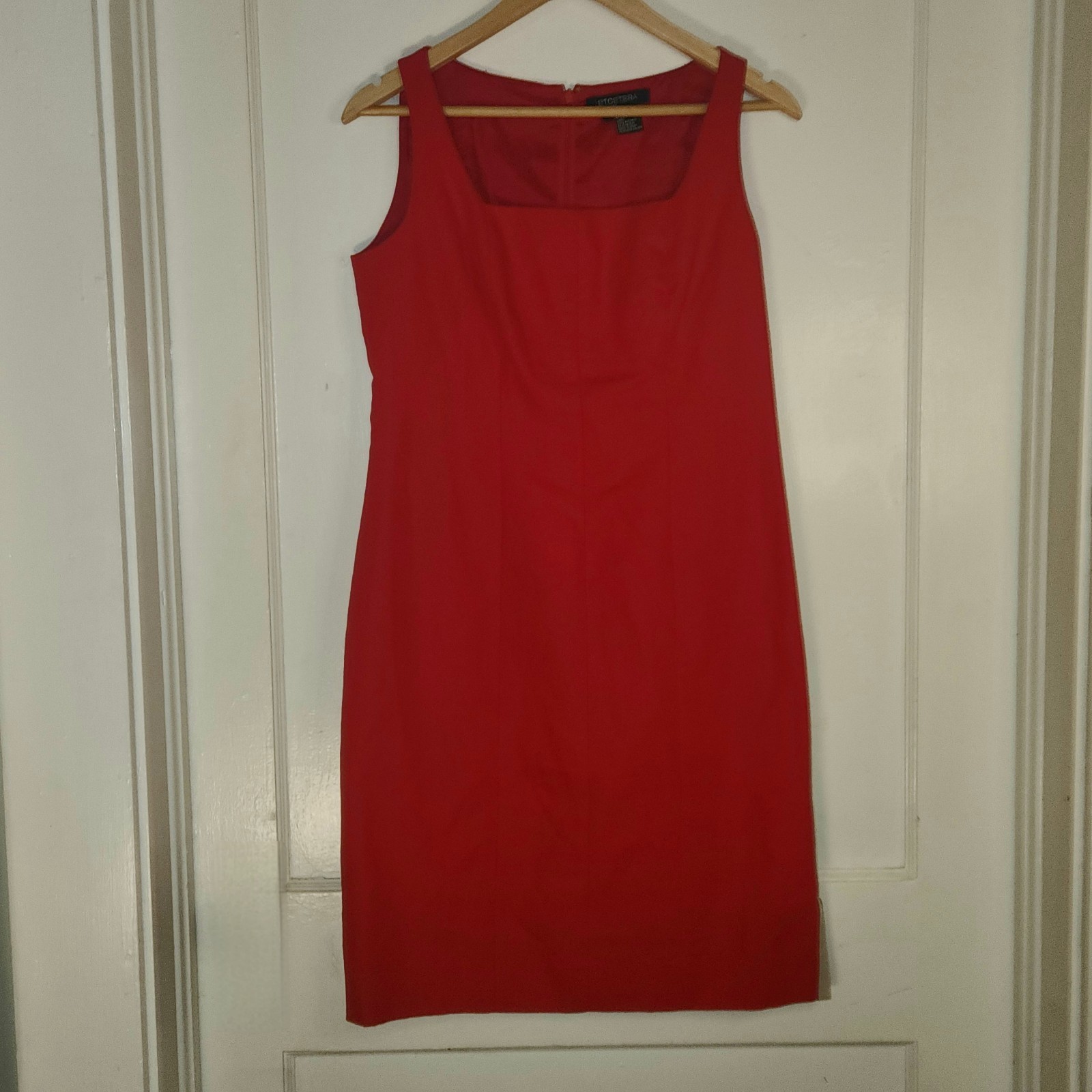 ETCETERA Red Cotton Linen Blend Sheath Dress Gold Side Zipper Detail Size 6 Mod