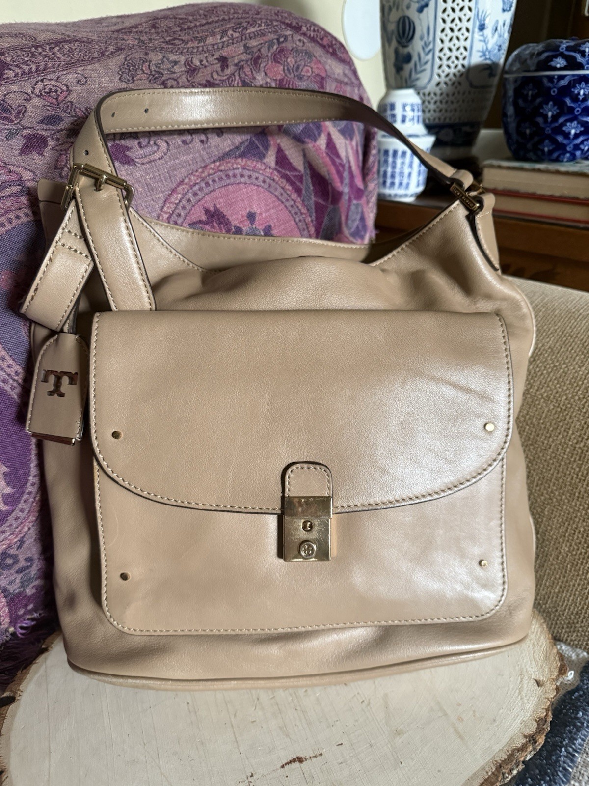 TORY BURCH PURSE PRISCILLA TAUPE BUCKET SHOULDER Bag Satchel Hobo Front Pocket