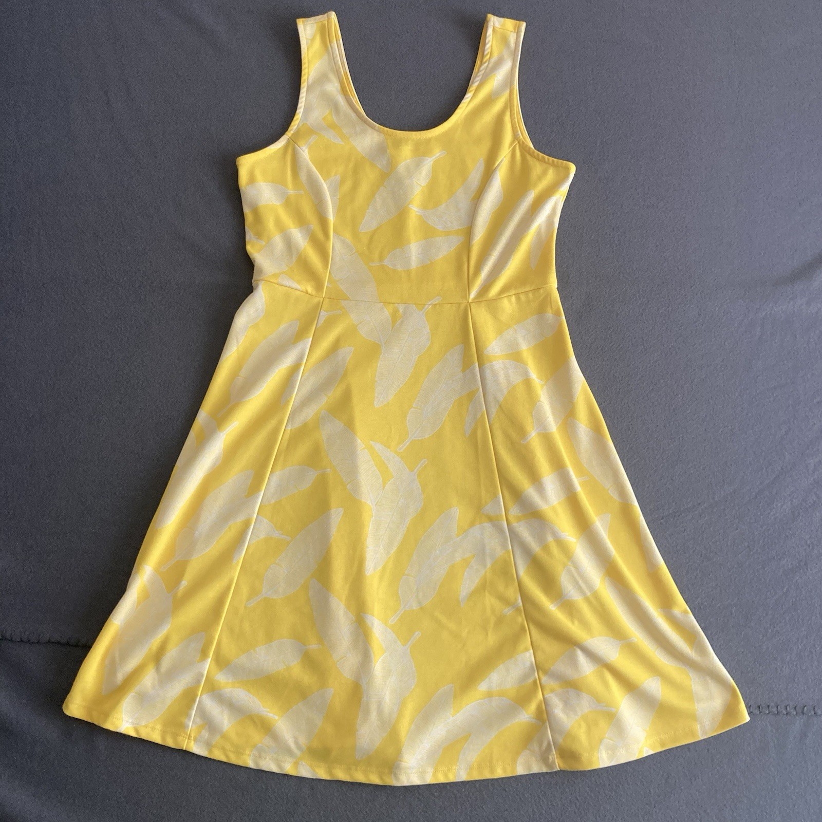 K Jordan Jumper Dress Women’s Medium Yellow Floral Midi Pullover Stretch