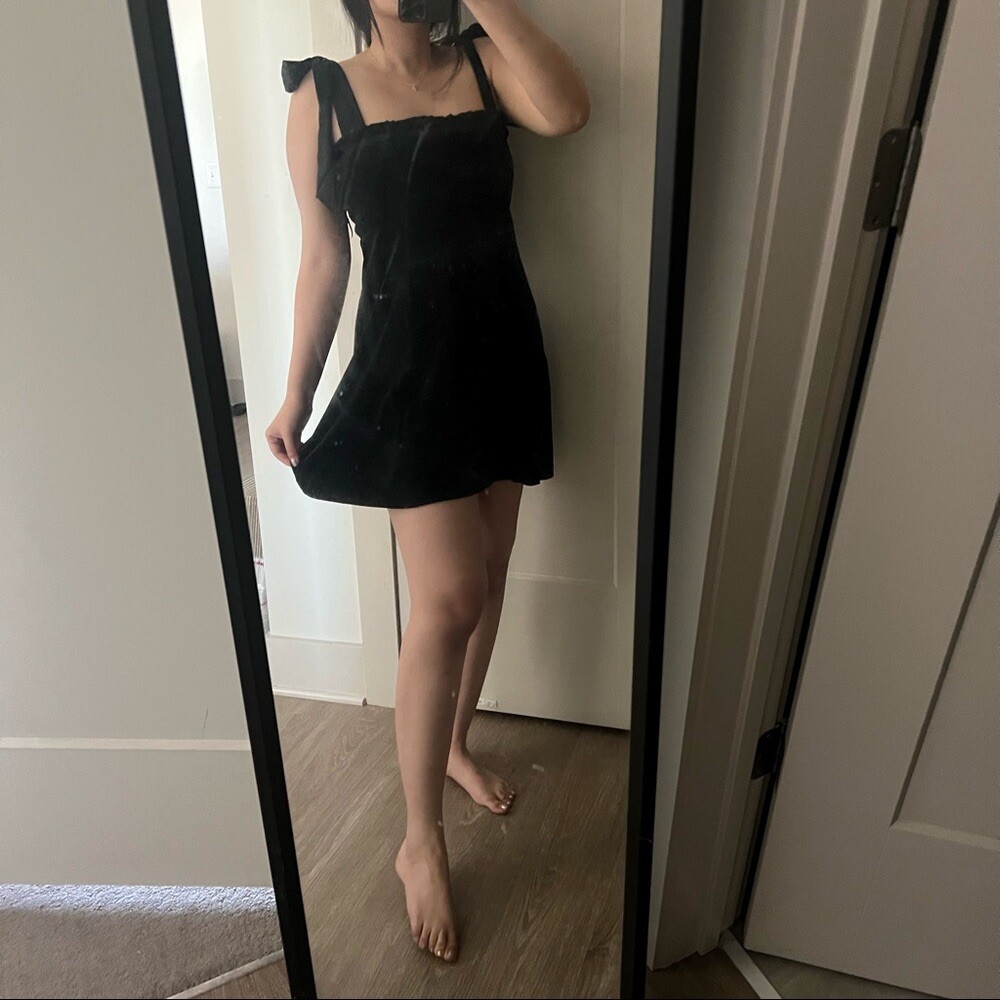 Danielle Bernstein Weworewhat shoulder tie velvet dress m July Sale