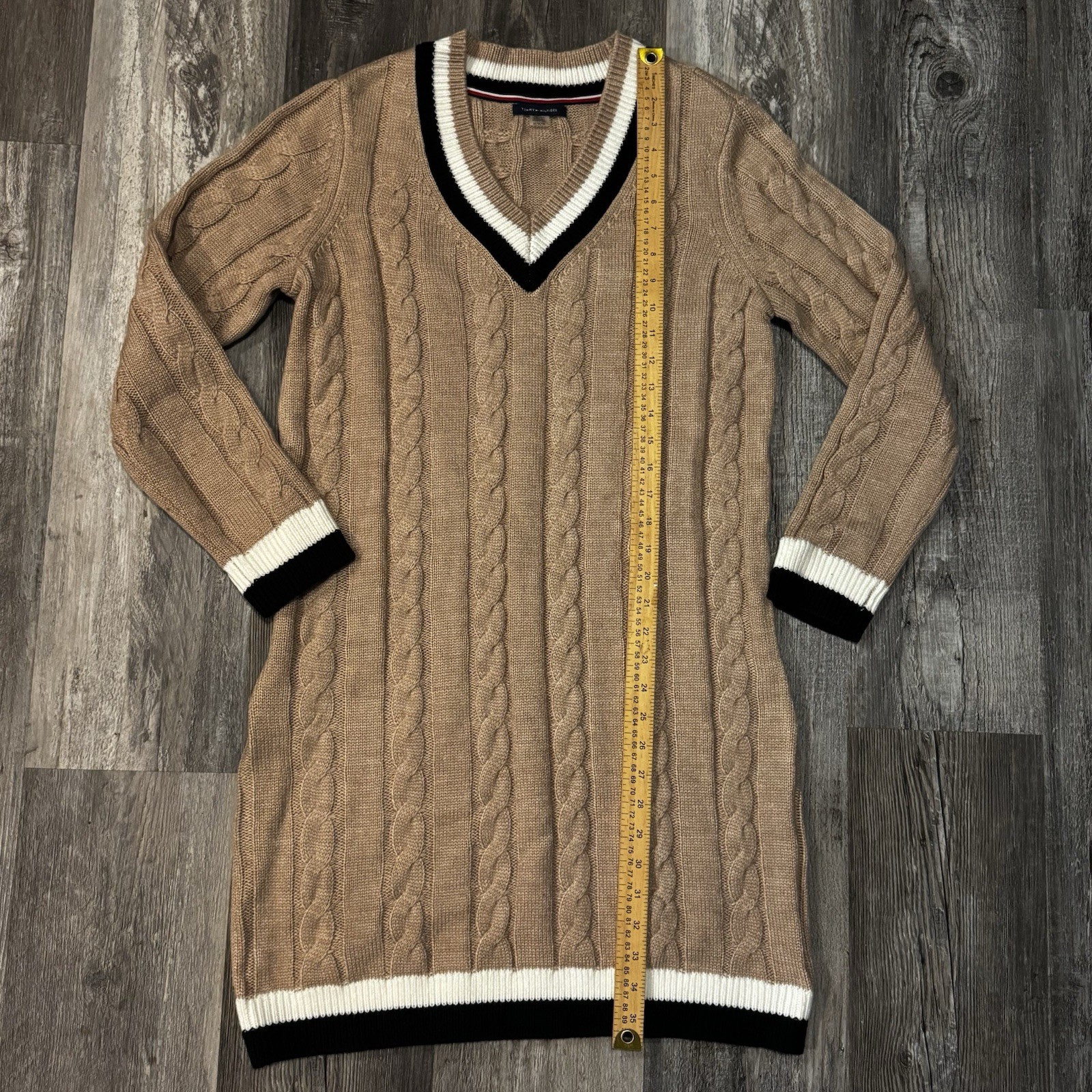 Tommy Hilfiger Chunky Cable Knit Varsity Dress M V Neck Camel Preppy Old Money