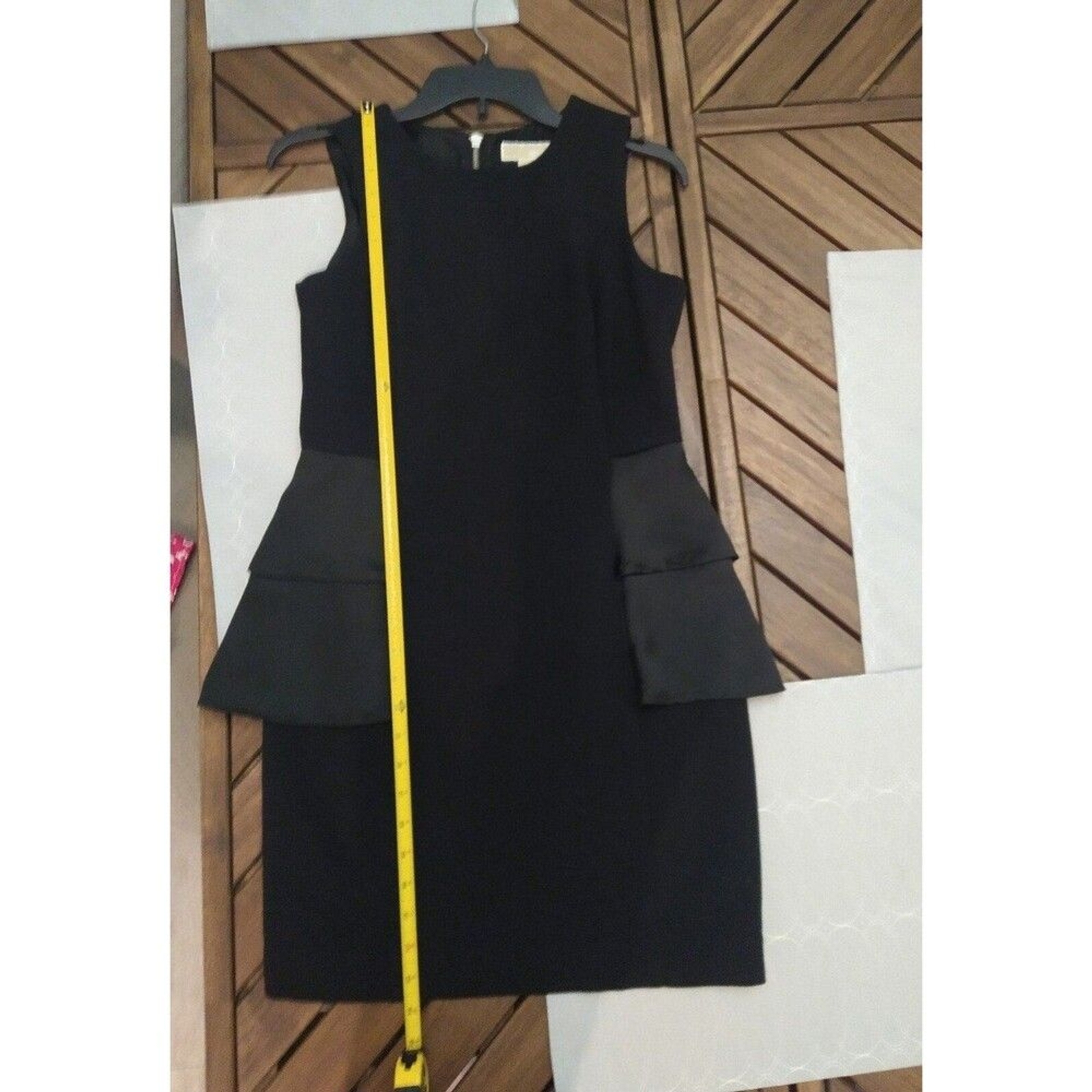 Michael kors sleeveless black dress Size 4 Officey Classy City