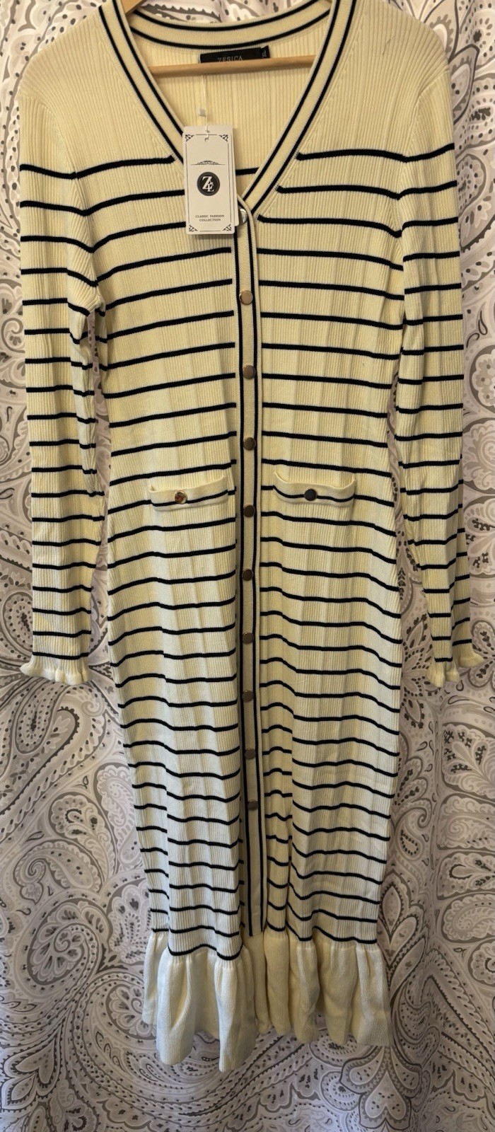 NWT Zesica Striped Faux Button Front Ribbed Sweater Dress Stretchy Cream & Black