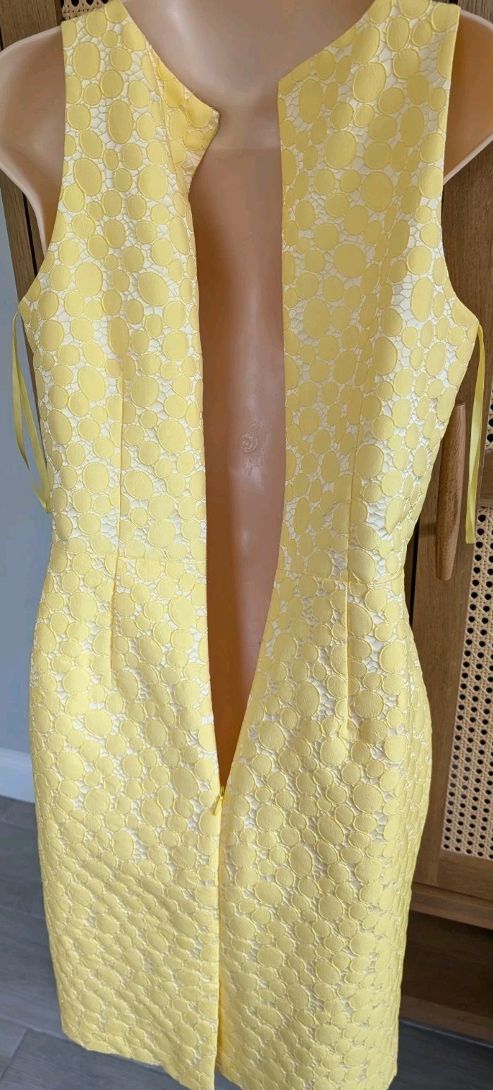 Katherine Kelly Yellow Classic 50’s Dress Scallop Perforated Sz 4 Dress