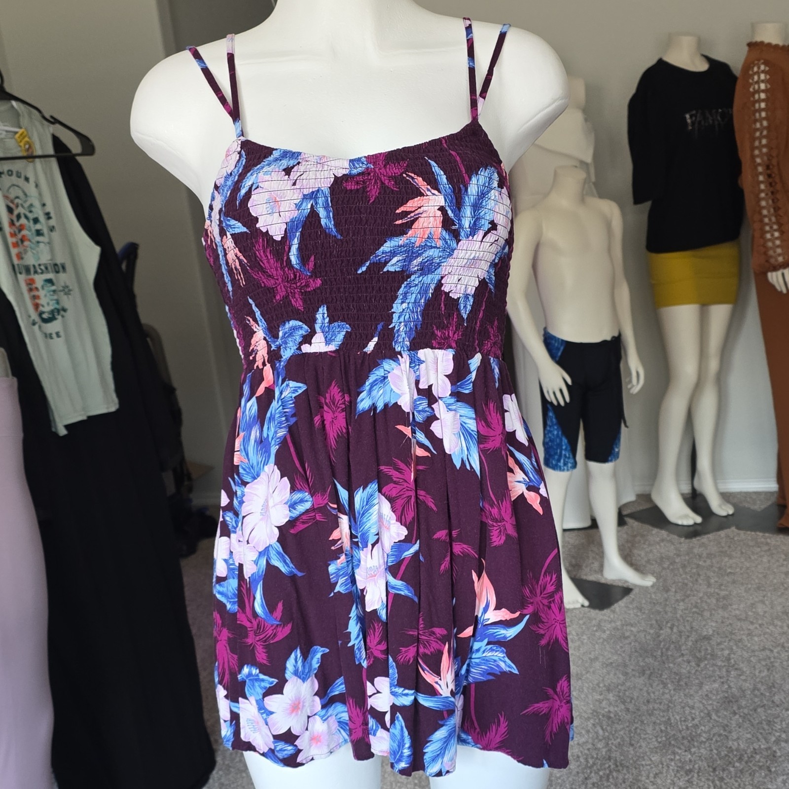 Women’s Sleeveless Floral