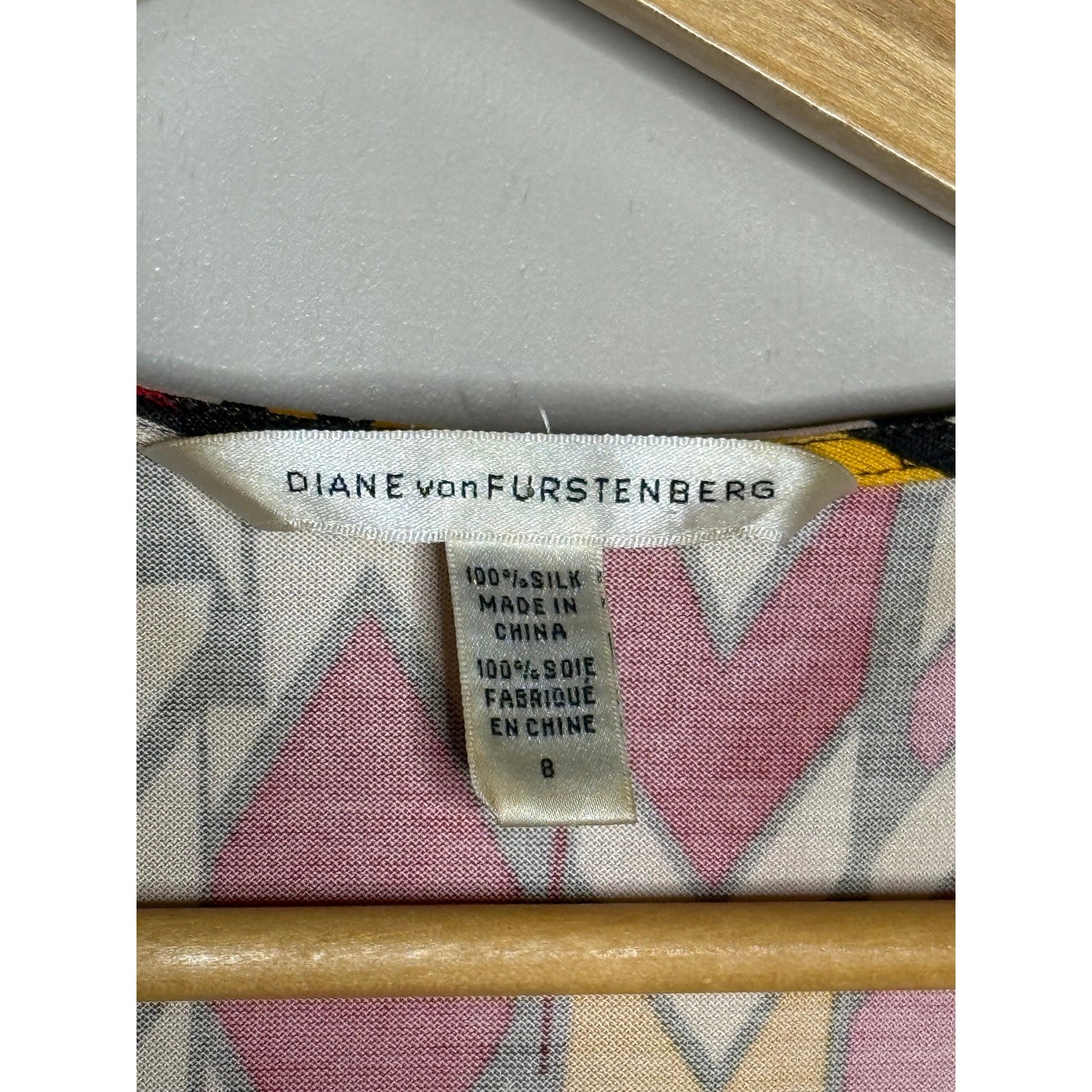 Diane von Furstenberg Silk Jersey Wrap Dress Geometric Print Size 8