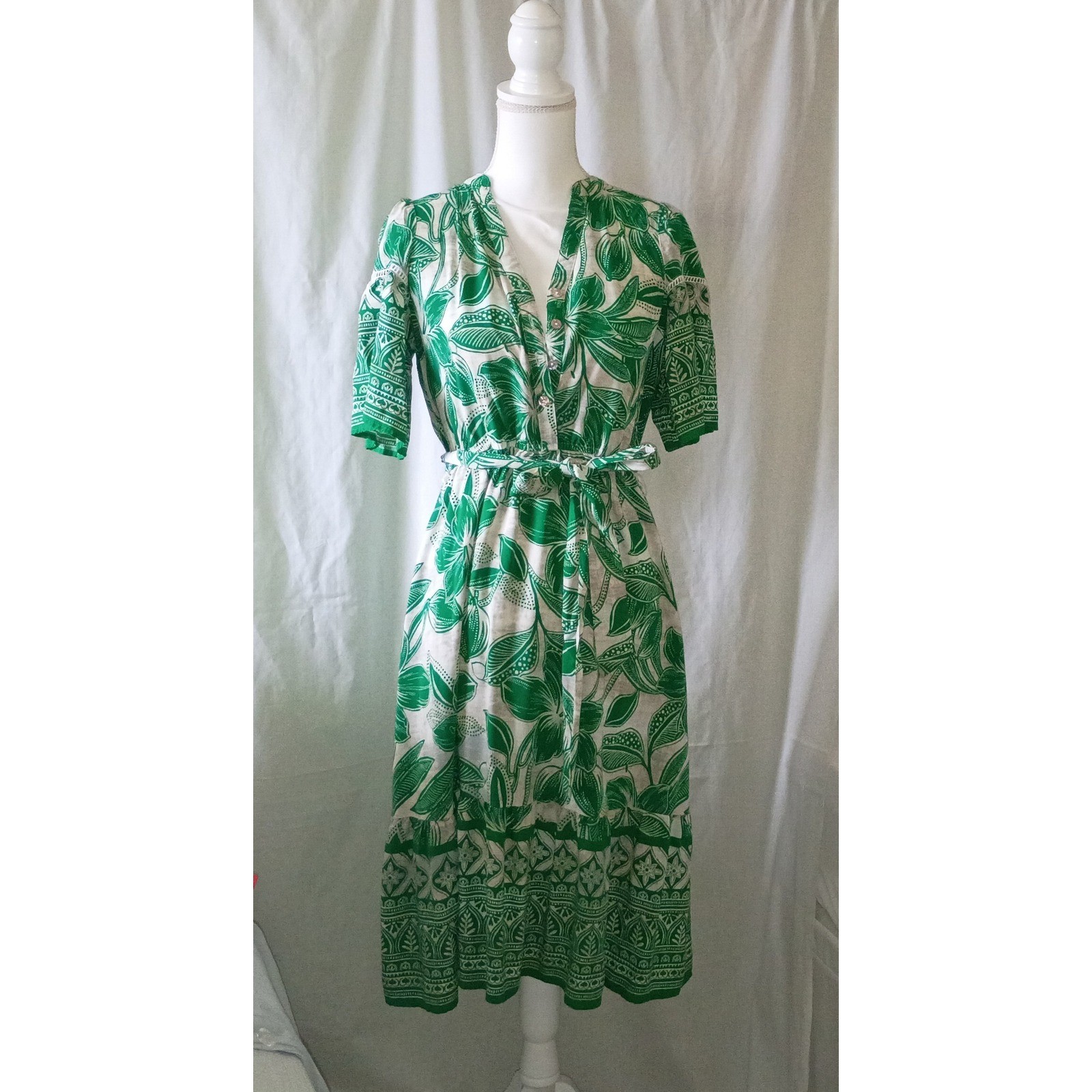 Fig + Flower Coastal Resortwear Botanical Button Front Midi Dress Petite Med