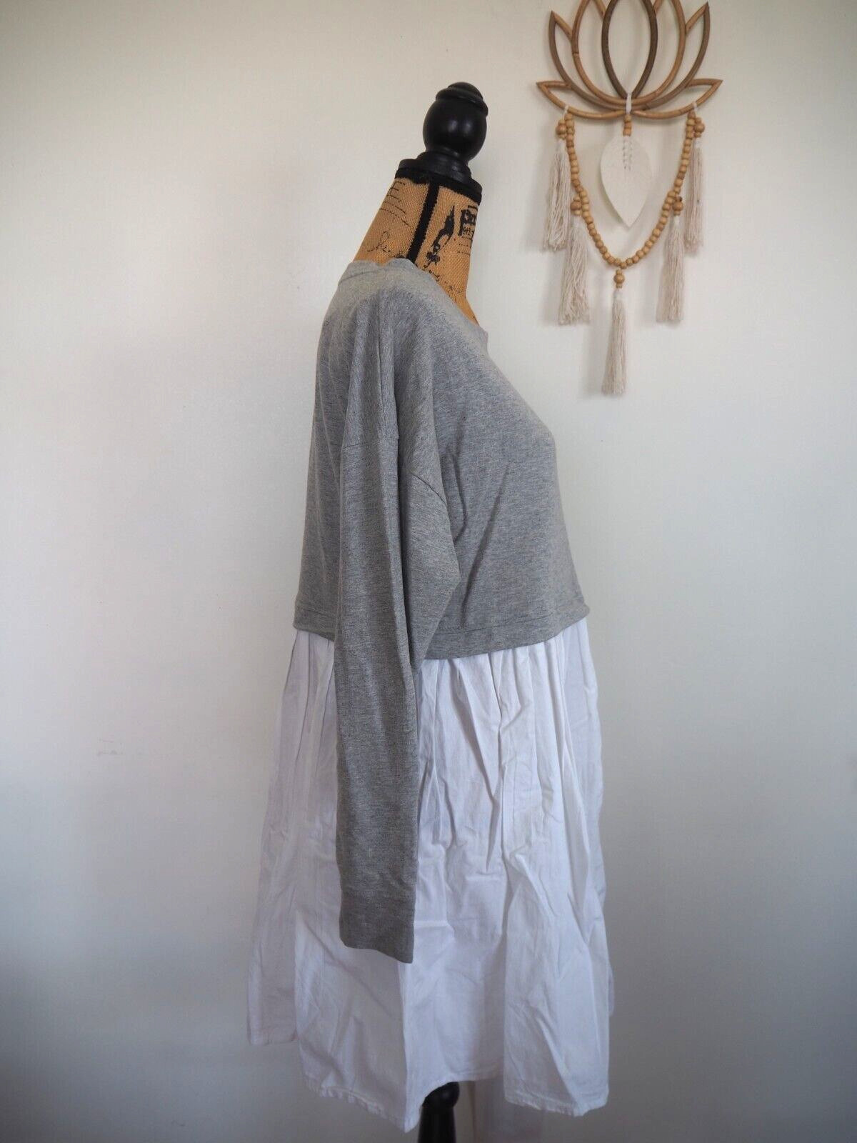 Gray | White Sweatshirt Dress Long Sleeve Pullover Crewneck Knee Length Sz M NWT