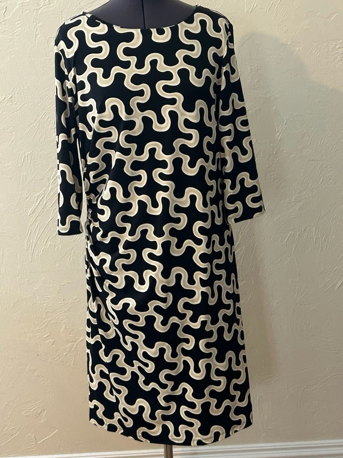 J. McLaughlin Women’s XL Black & Tan Dress W/Side Rouching – EUC