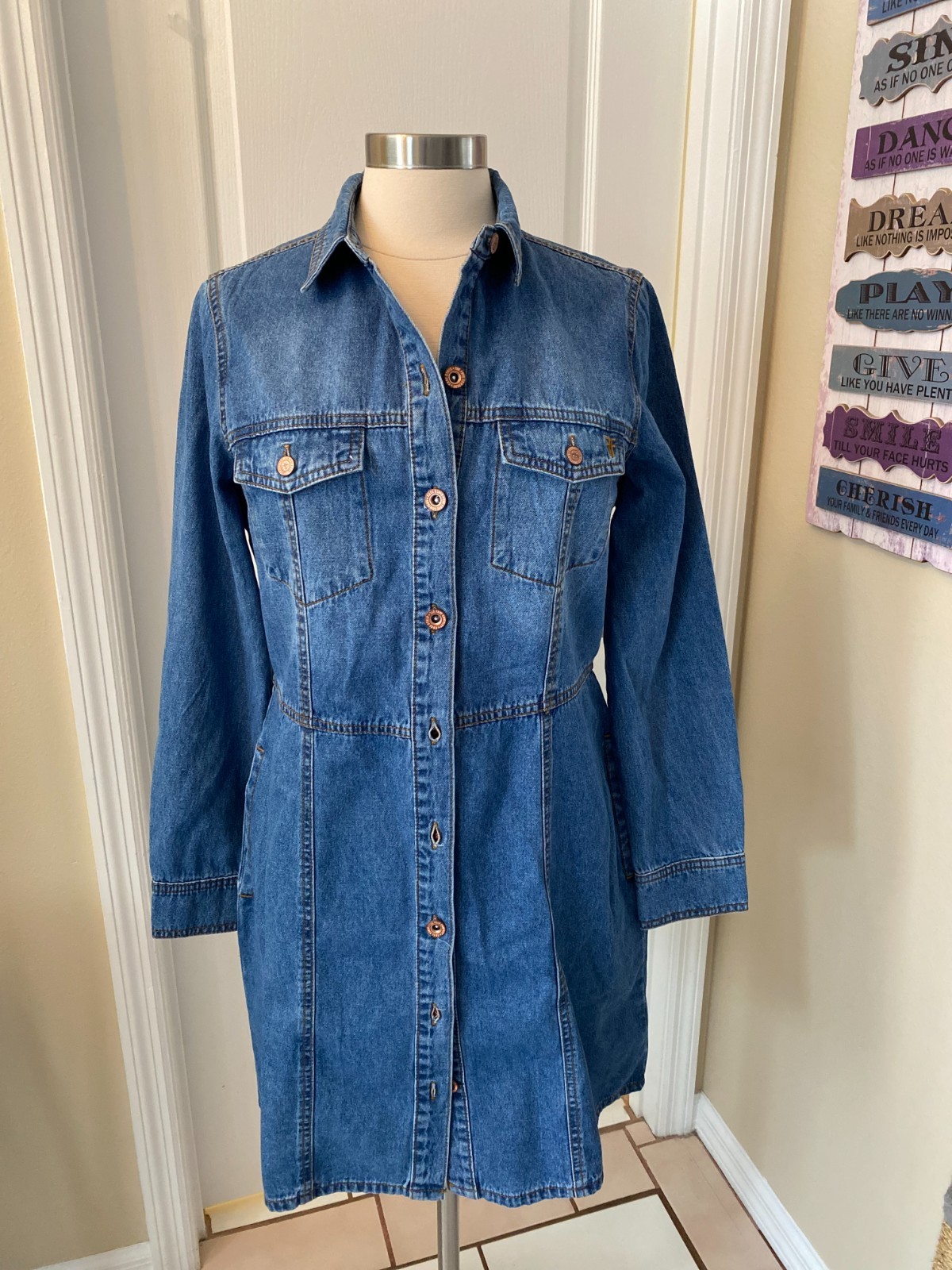 NEW Frye Women’s Denim Button Front Dress Size Medium Dark Wash