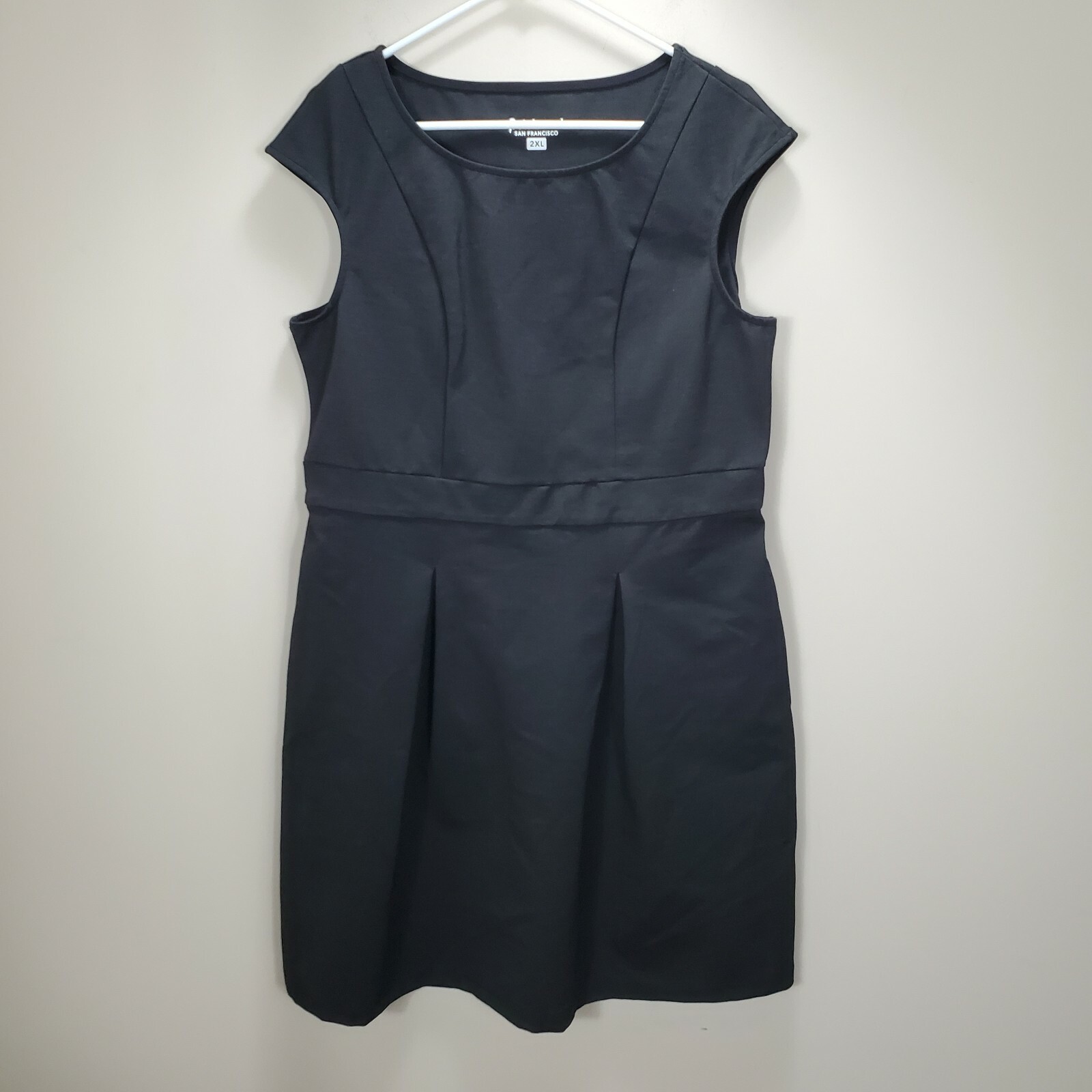 Betabrand gray cap sleeve round neck NWT 2XL dress sheath inverted pleats