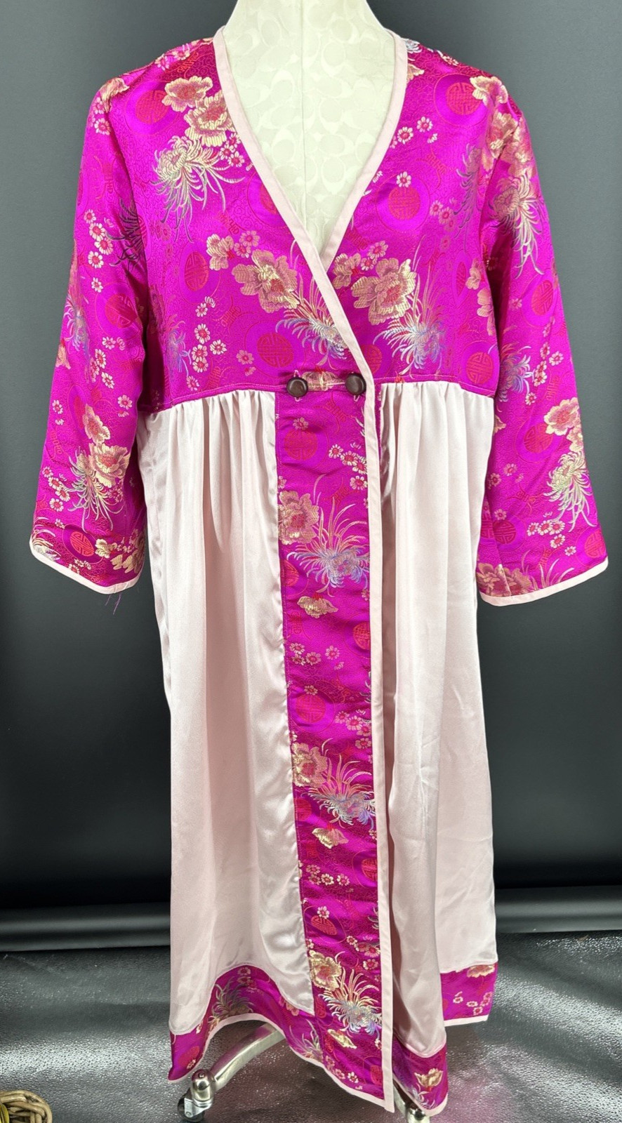 Kimono Pink Satin Tapestry Geishas Sz M Floral Print Asian