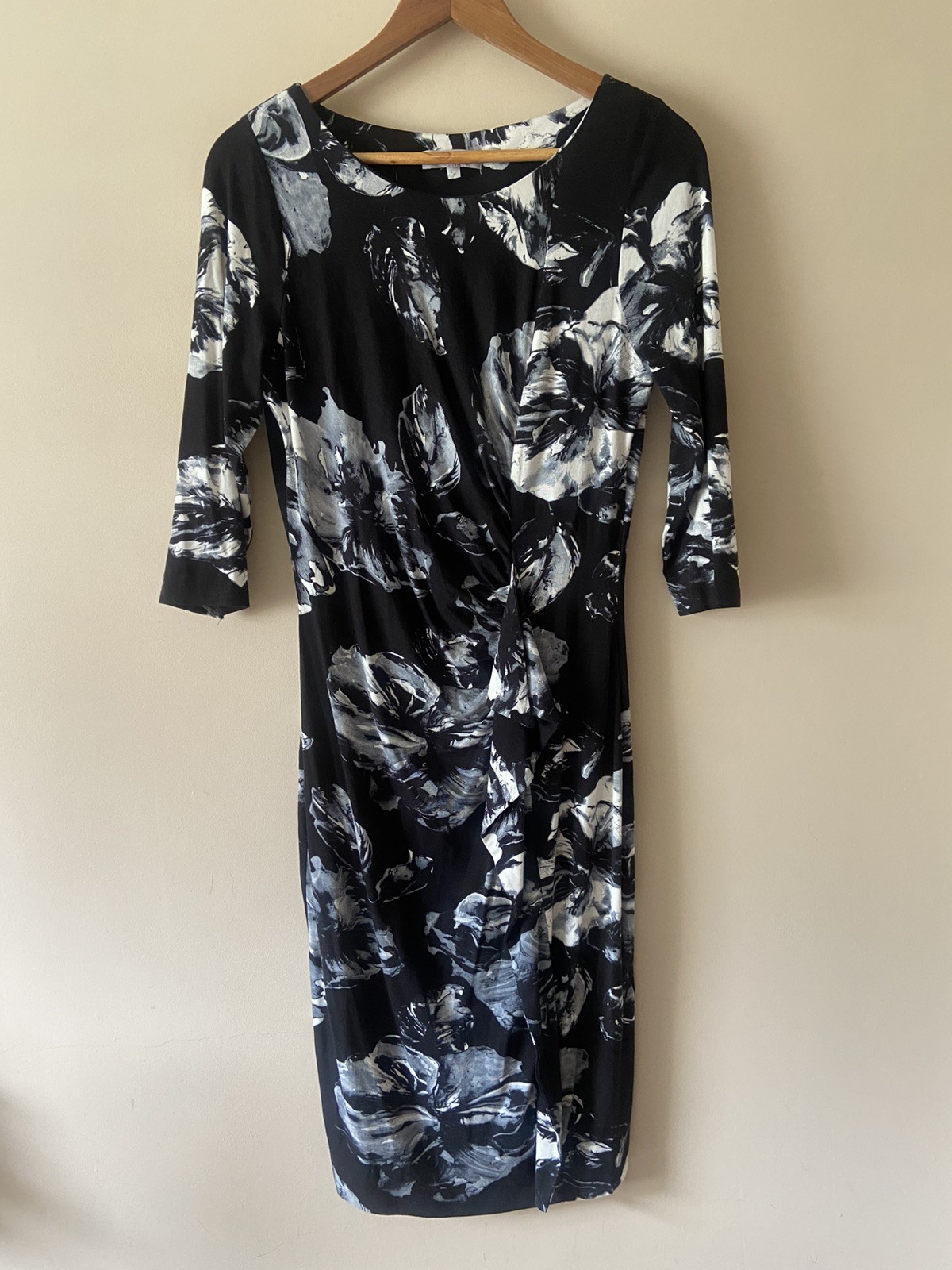 M&S Per Una Black Floral 3/4 Sleeve Midi Stretch Dress Size 10 Front Twist