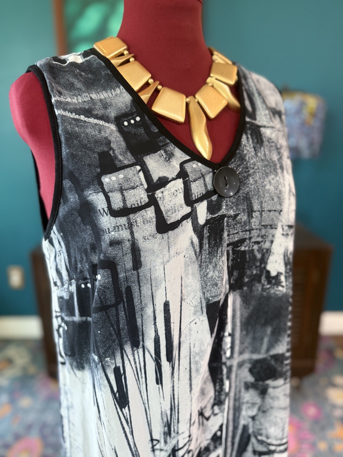 Simply Art By Dolcezza Black White graffiti “8 Directions To Take” Dress Large