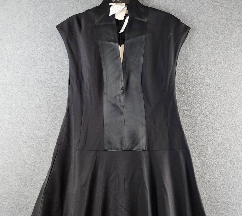 CO Plunging Sleeveless Wool Blend MIDI Bubble Dress Women’s M Black Zip Closure