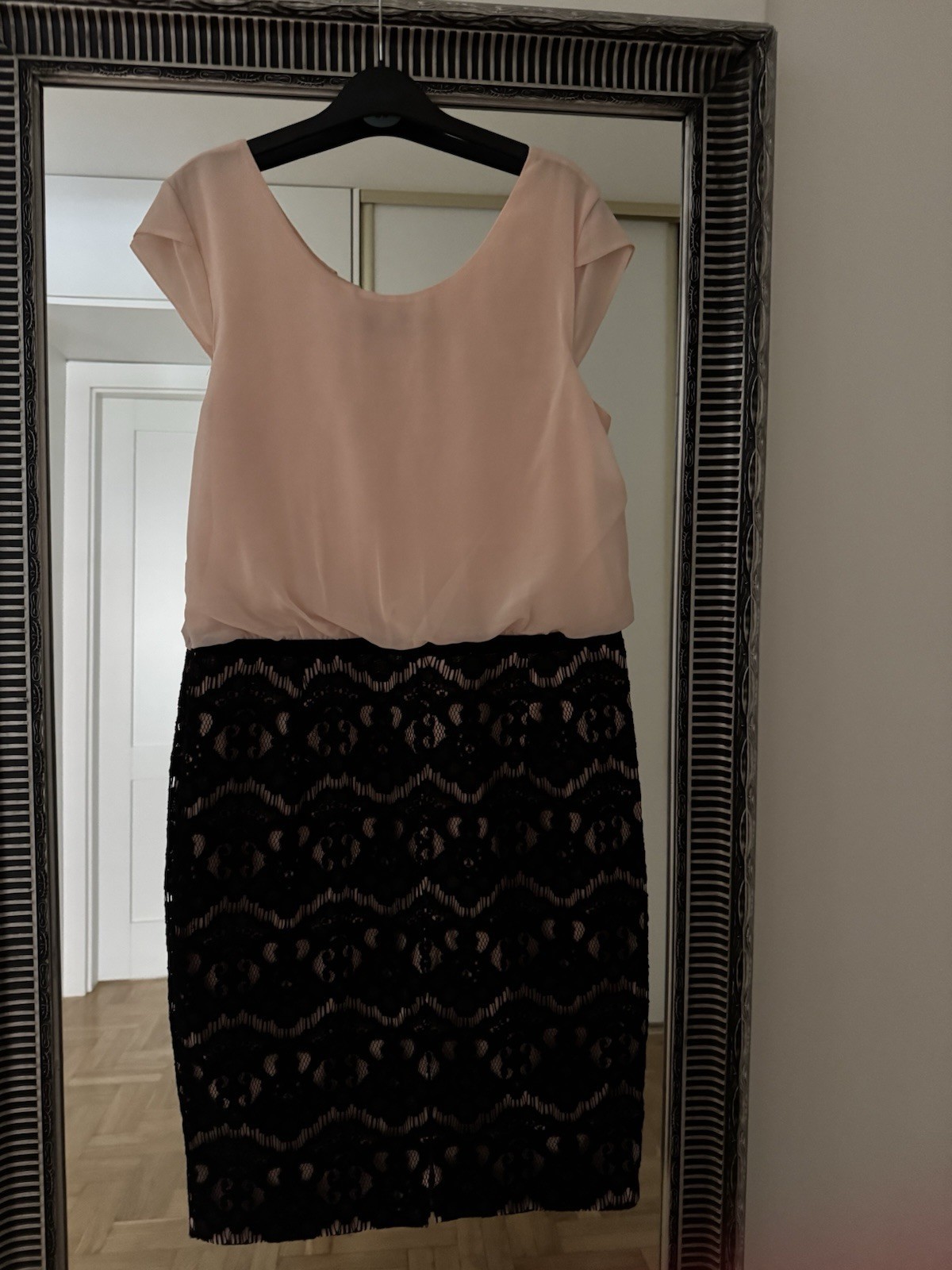 Women’s formal dress Cafalla 44 Poland with lace, powder pink and black