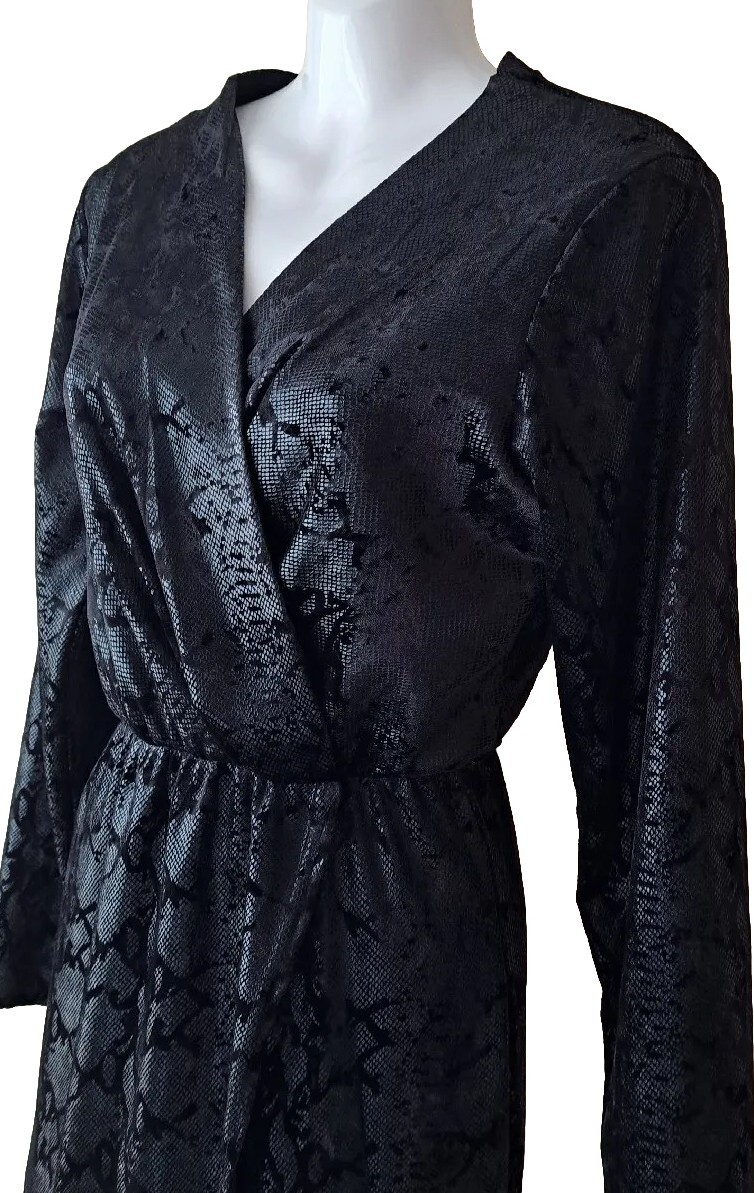Womans Dress Kurt Muller Black wrapped snakeskin printed long sleeves Size 12