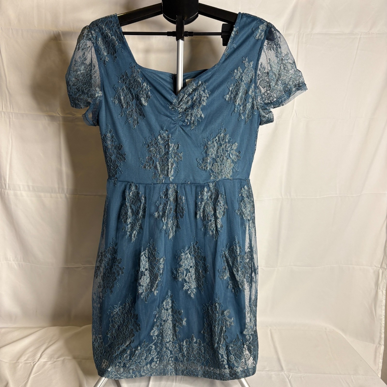 Francesca’s Women’s Large Green/Dark Teal Lace Overlay A-Line Mindi Dress