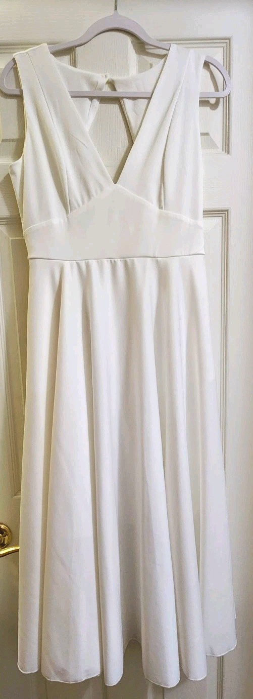 White V-Neck Sleeveless A-Line Dress Keyhole Back Size L