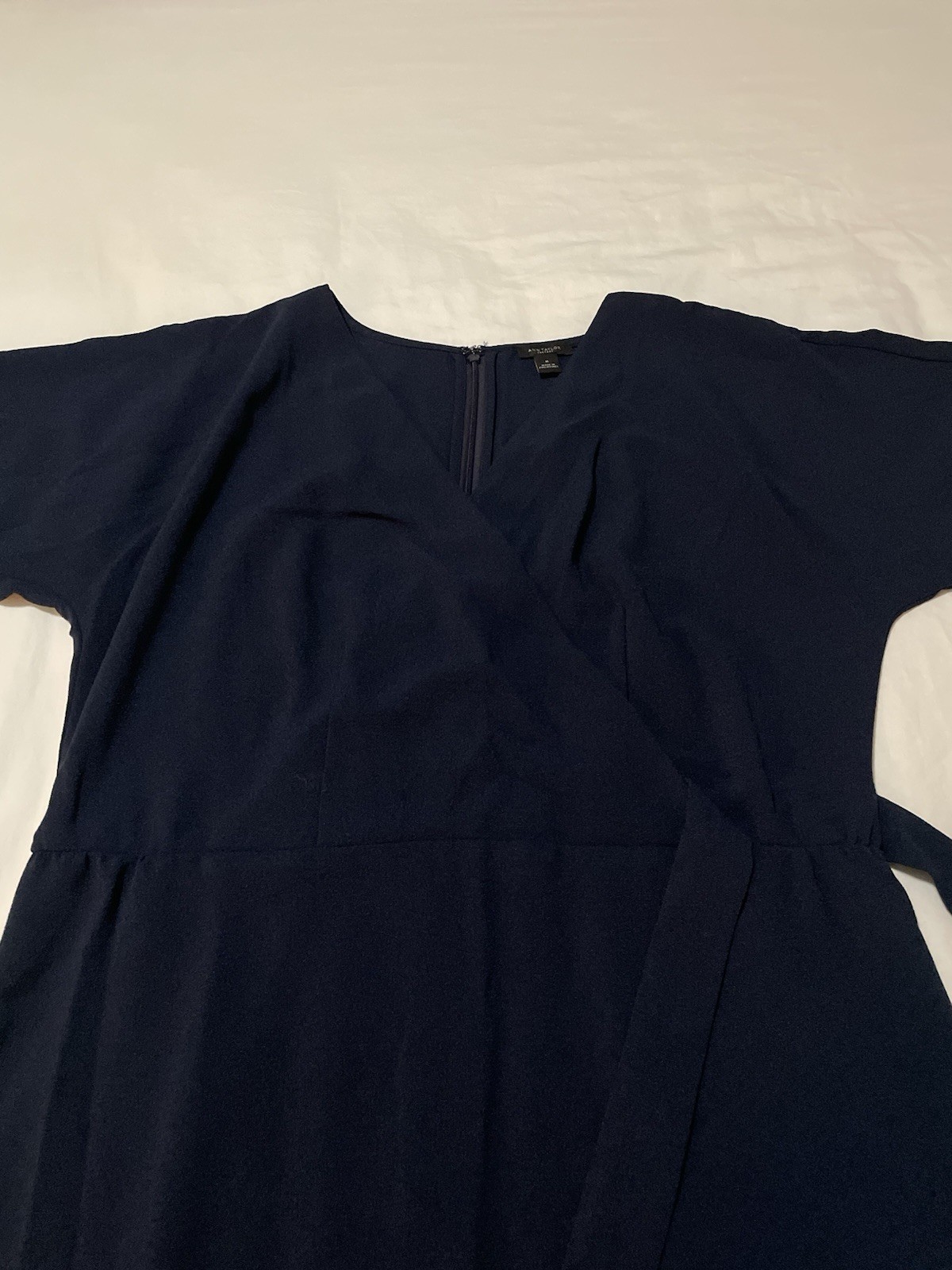 Ann Taylor Factory Navy Solid V-Neck Wrap Dress Short Sleeve Tie, Sz M